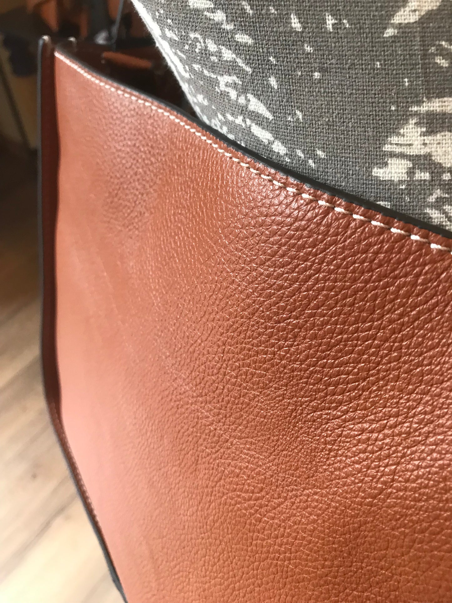 Sac porté épaule ligne Foudre cuir Noisette