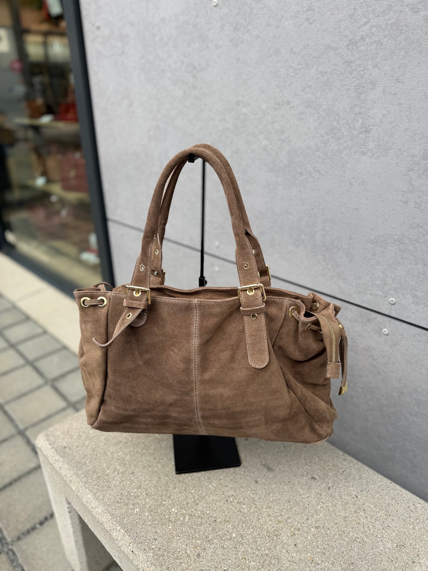Sac Carla en cuir suédé (coloris taupe)