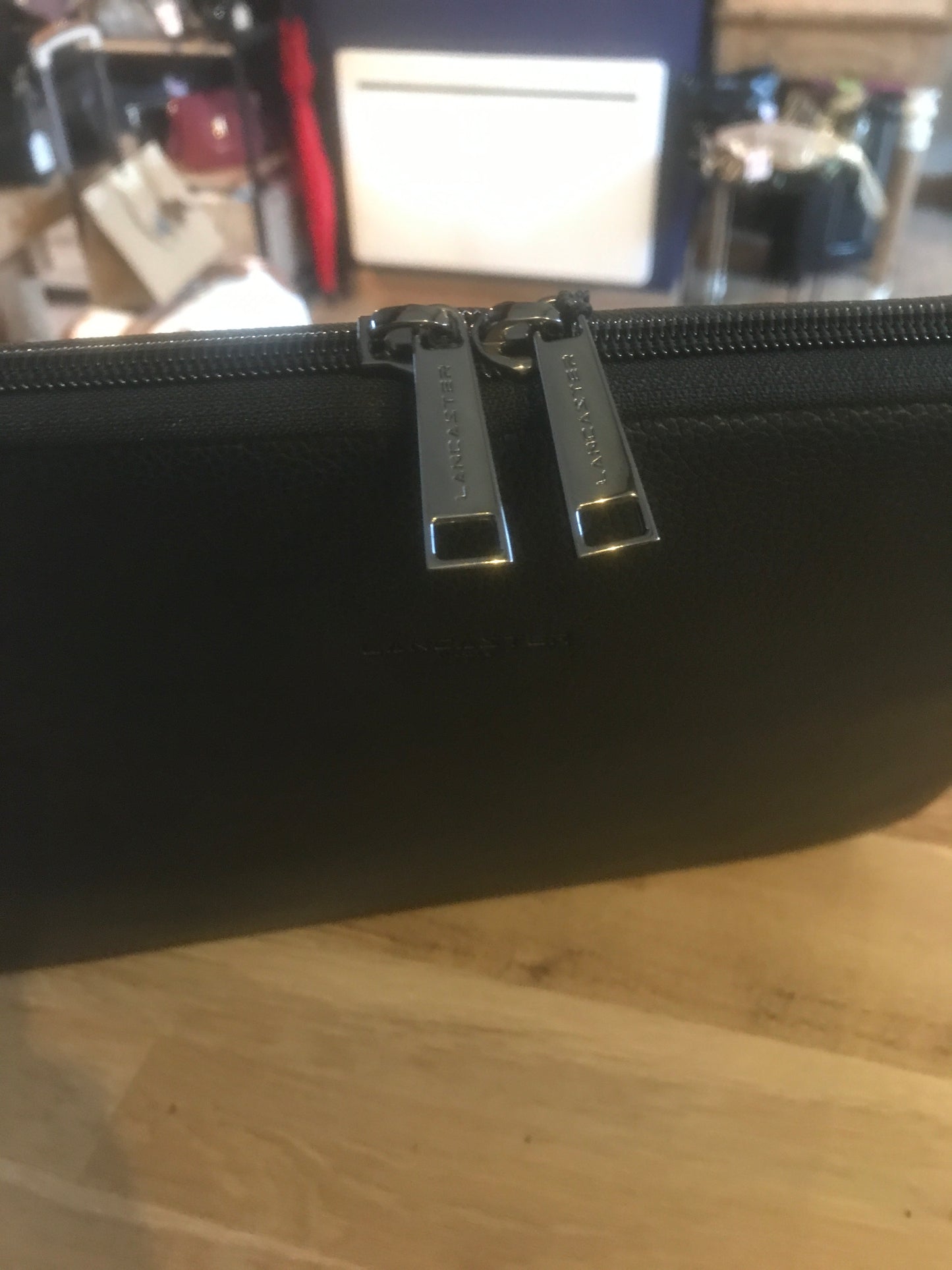 Pochette en cuir grainé noir ligne Milano Gentlemen - Lancaster