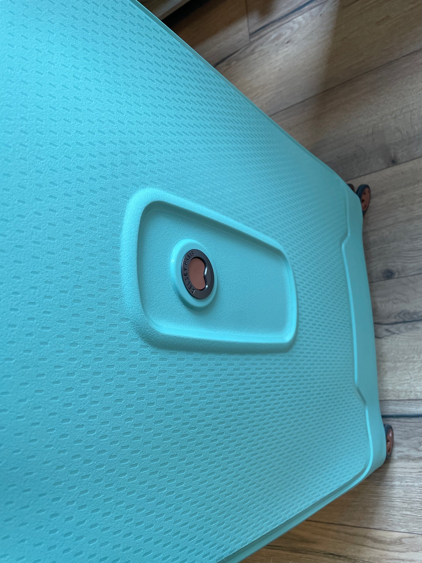 Valise Moncey - Delsey 76 cm - coloris amande - disponible en boutique
