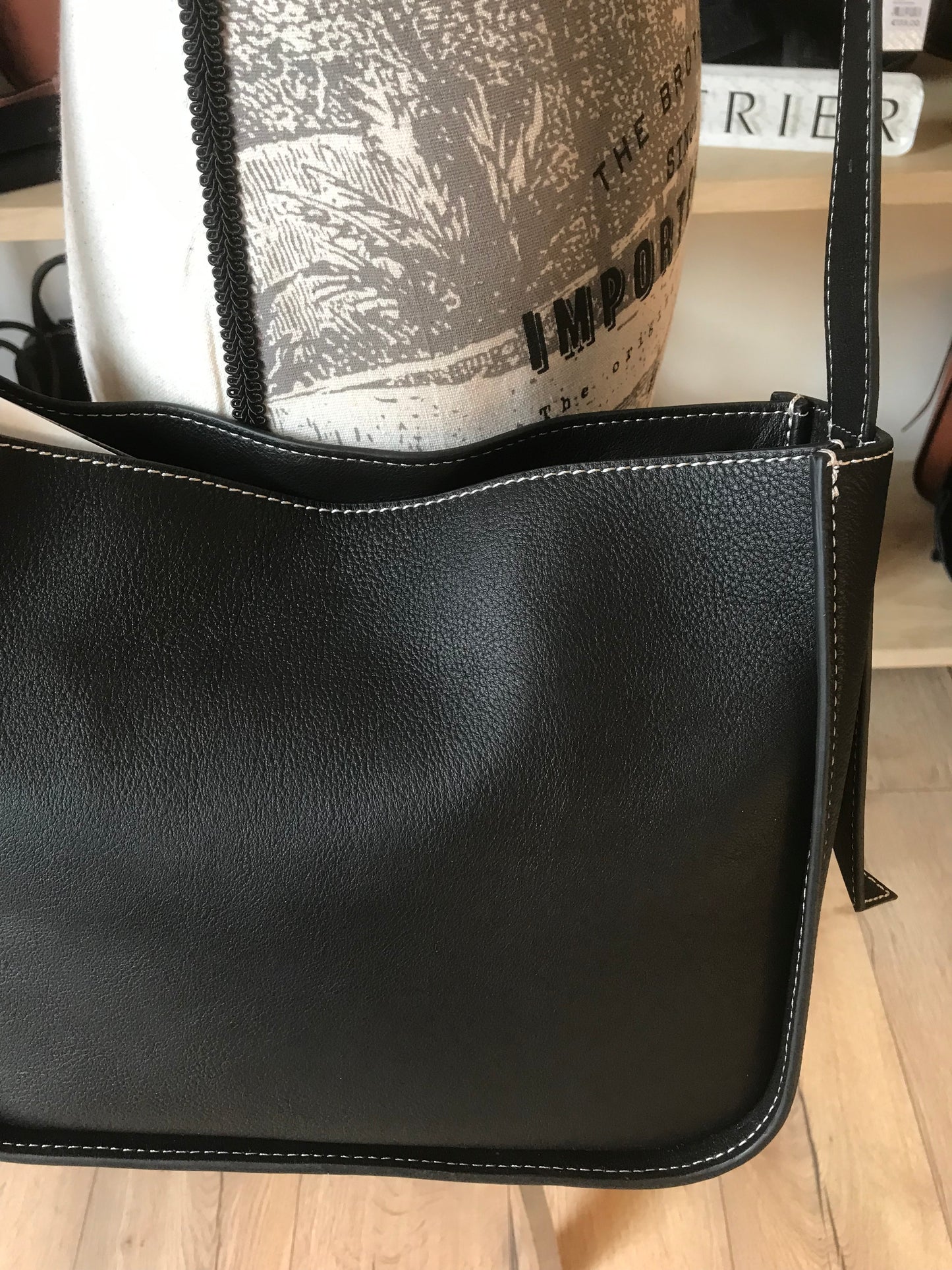 Sac porté épaule ligne Foudre noir (Étrier)