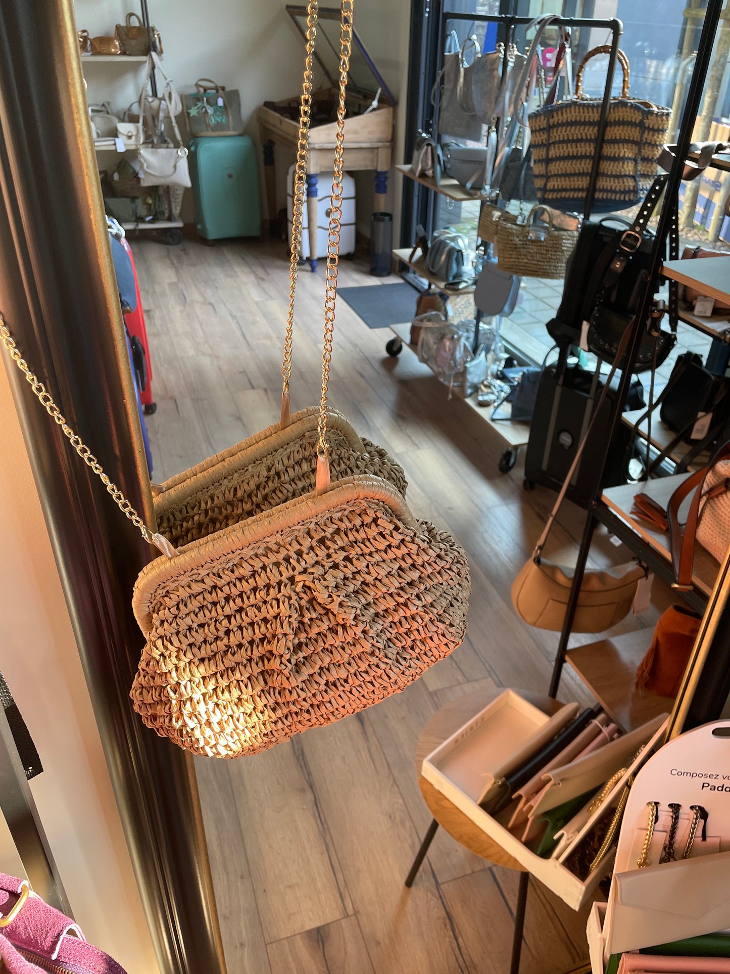 Sac/pochette ROMY Camel à bandoulière en chaîne dorée amovible
