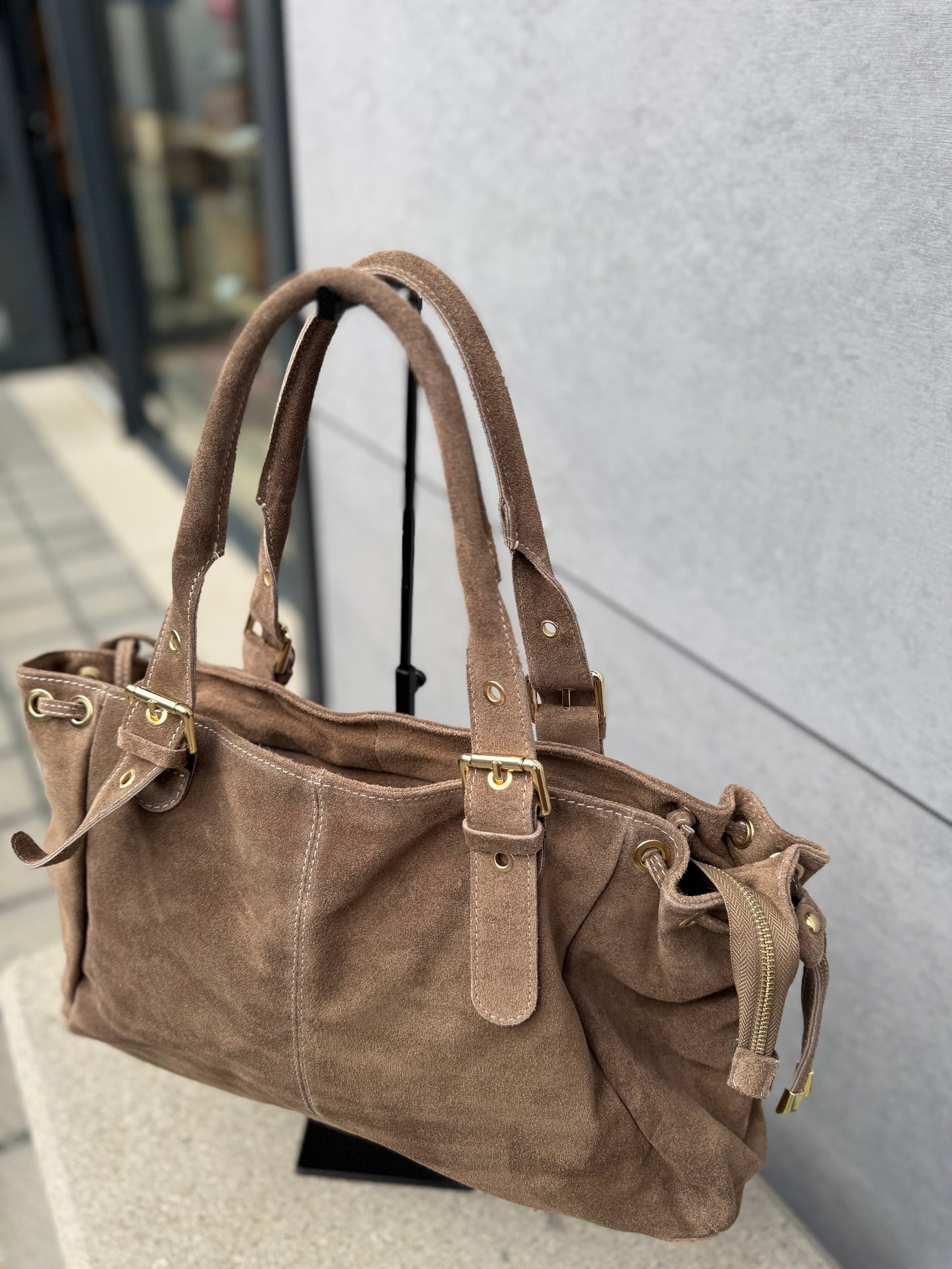 Sac Carla en cuir suédé (coloris taupe)