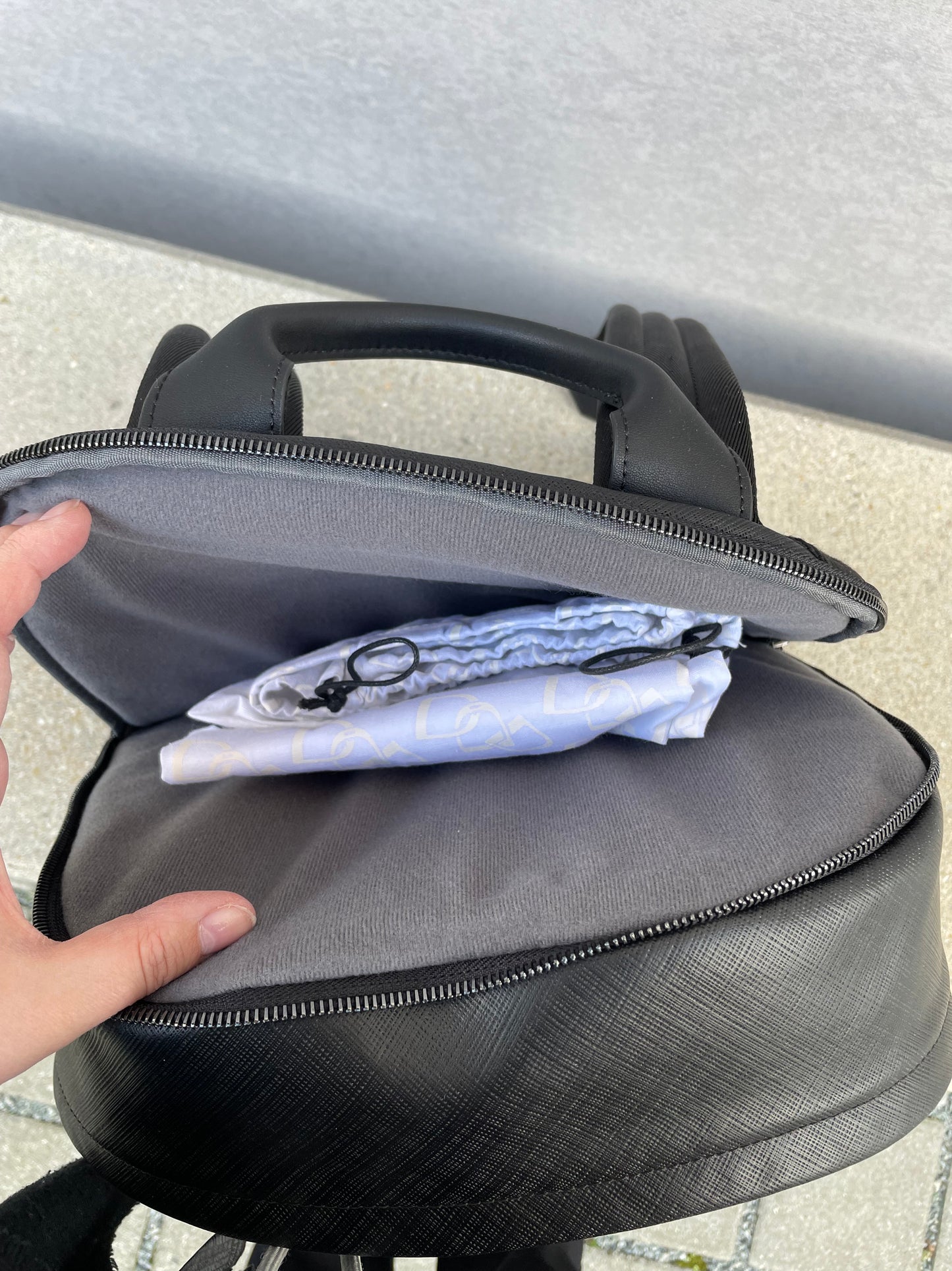 Sac à dos business en cuir Ligne Flèche 2 compartiments + PC 15’´- ETRIER