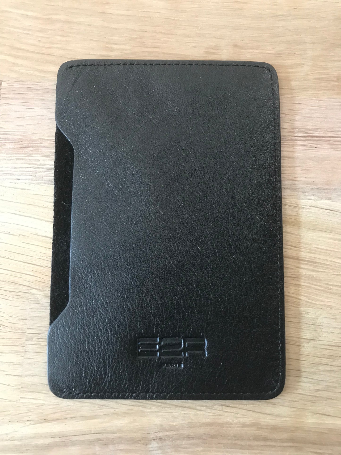 Protège passeport en cuir upcyclé - E2R (différents coloris)