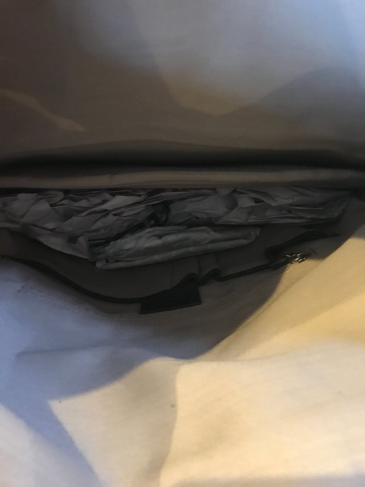 Sac à dos roulé en cuir ligne SPIDER coloris noir- Etrier