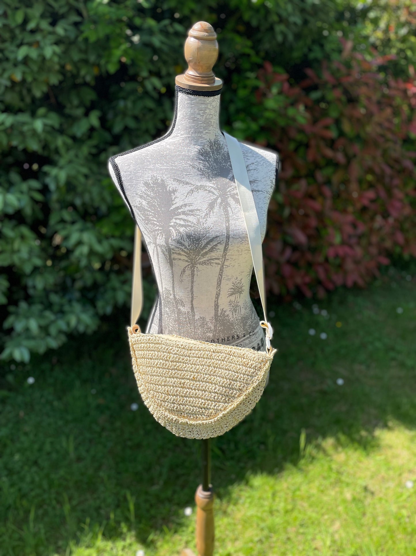 Banane demi lune tressée ROMY beige