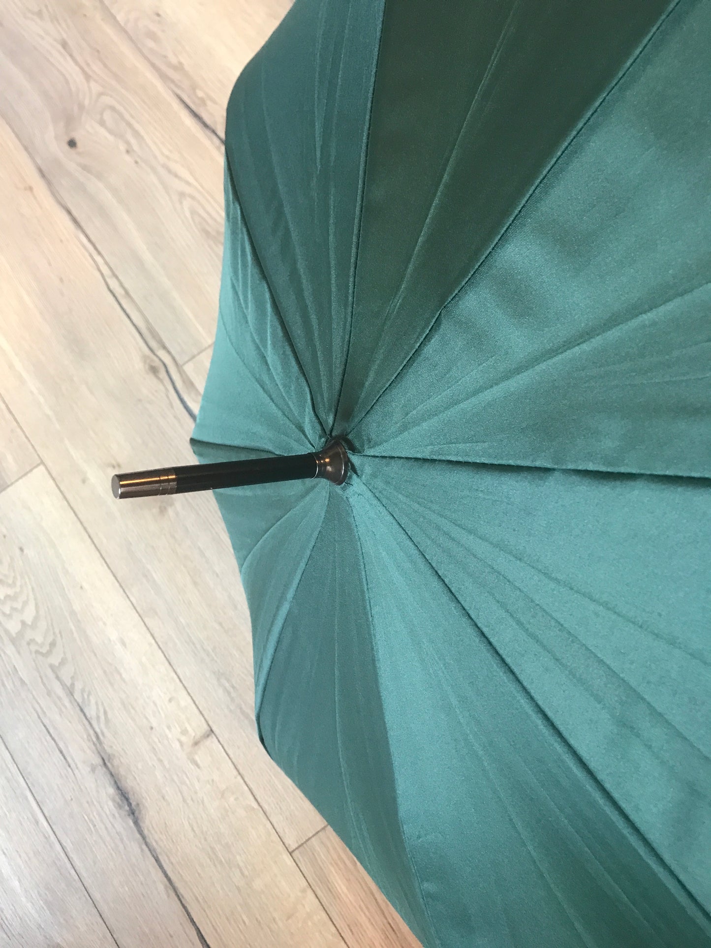 Parapluie automatique poignée bois vert sapin Pierre Vaux