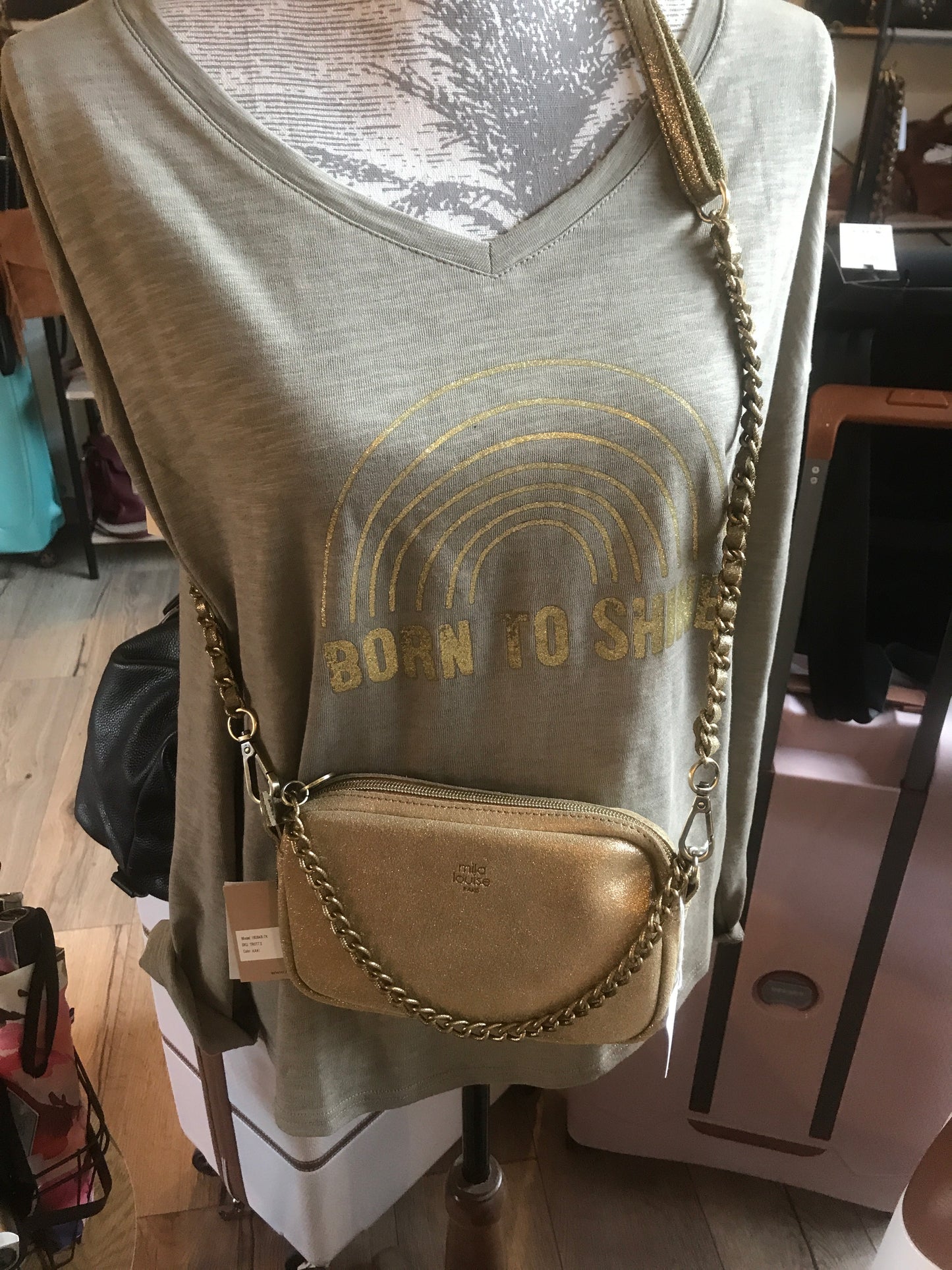 Pochette TROTT X en cuir irisé avec petite anse en chaîne Mila Louise. Dispo coloris opale