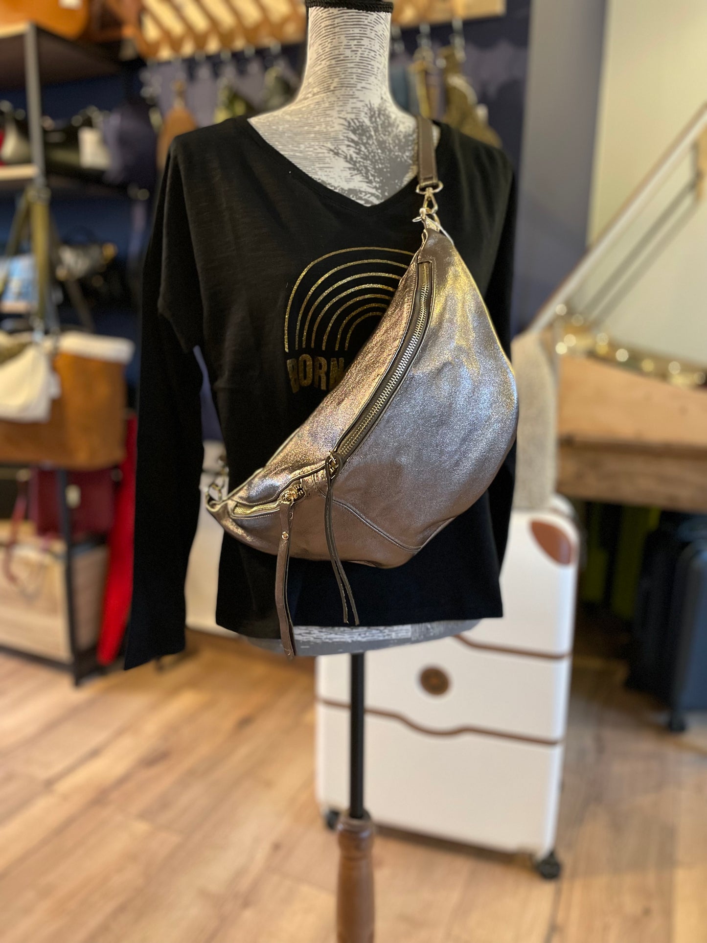 Banane XXL en cuir irisé Bronze