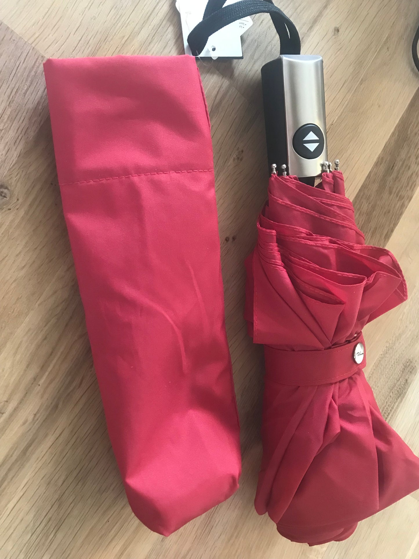 Parapluie pliant automatique rouge Pierre Vaux