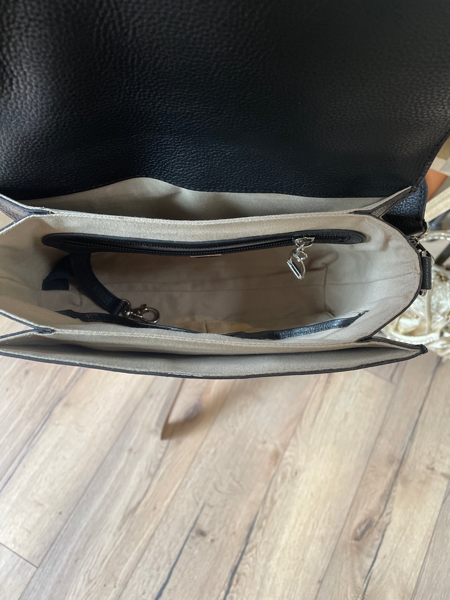 Sac bandoulière M Altesse en cuir noir Étrier