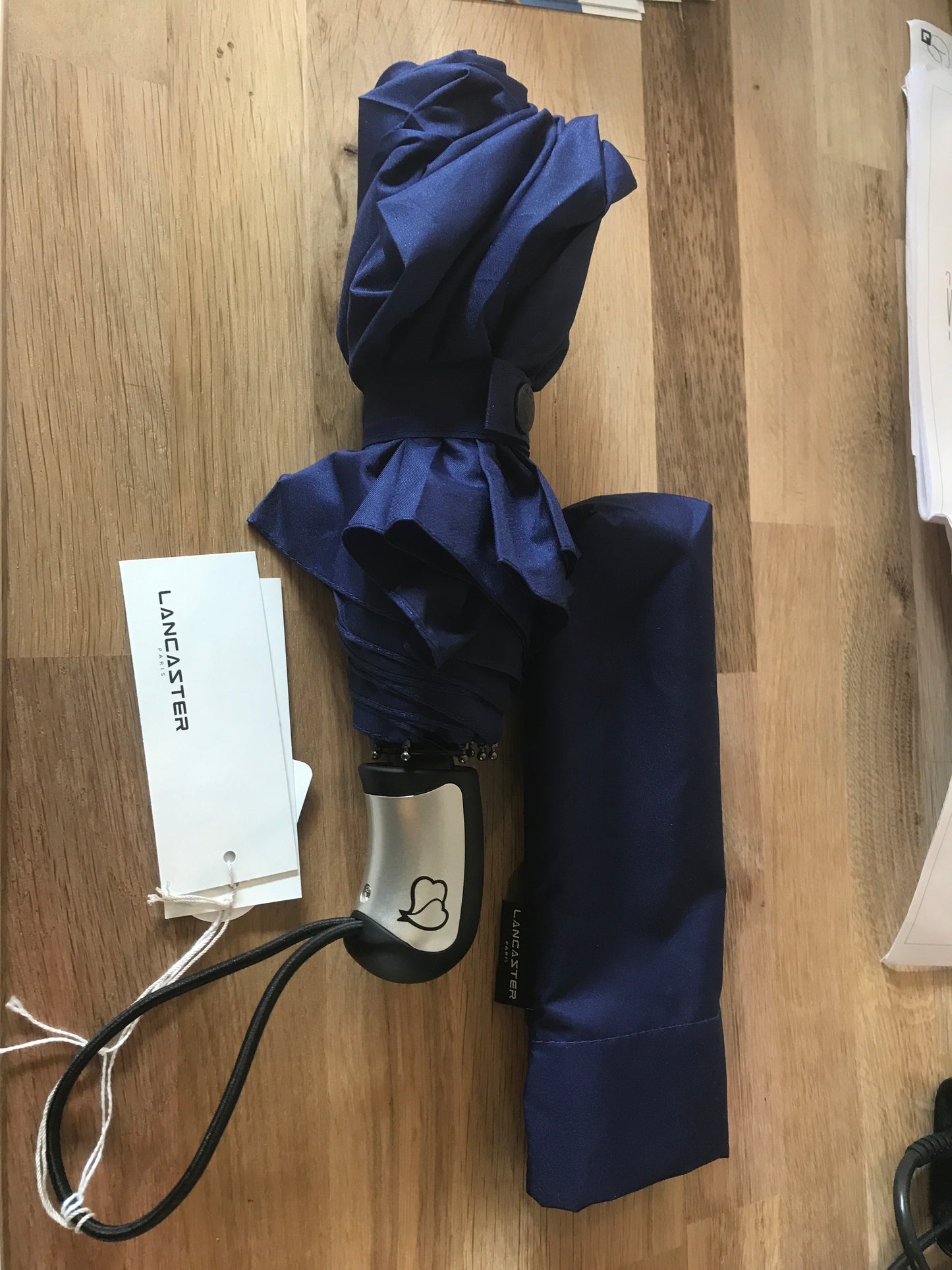 Parapluie pliant Easymatic bleu foncé Lancaster