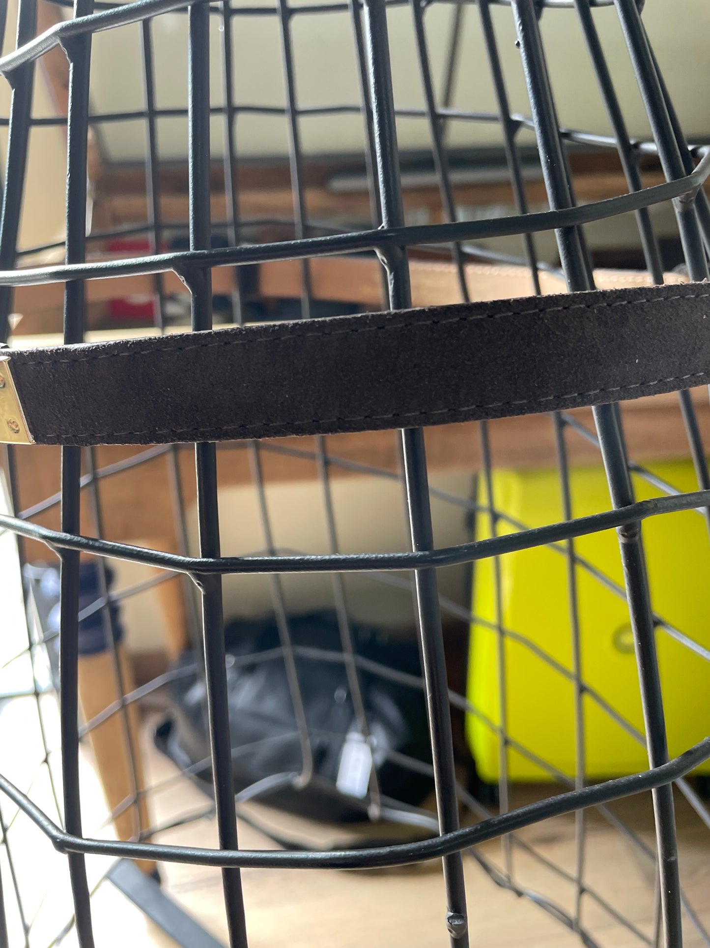 Fine ceinture Hanna en cuir suédé coloris Brun foncé