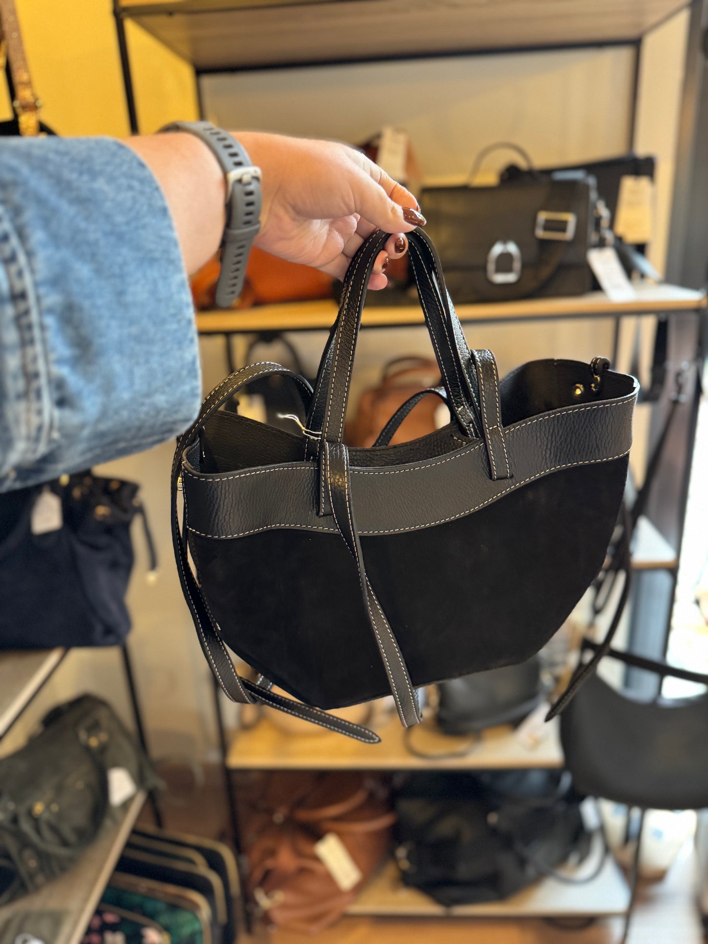 Sac Pauline en daim et cuir grainé coloris noir