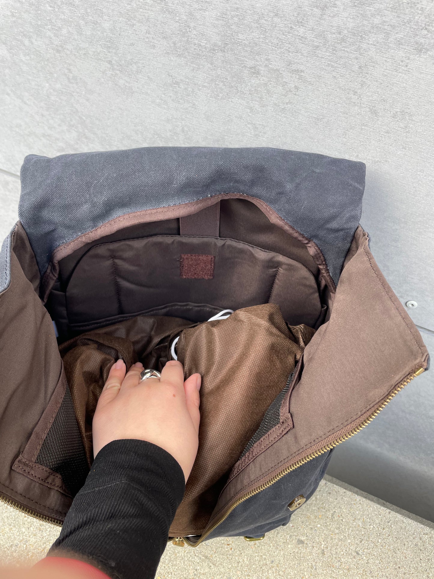 Sac à dos au look vintage en toile waxée et cuir - Alaskan Maker