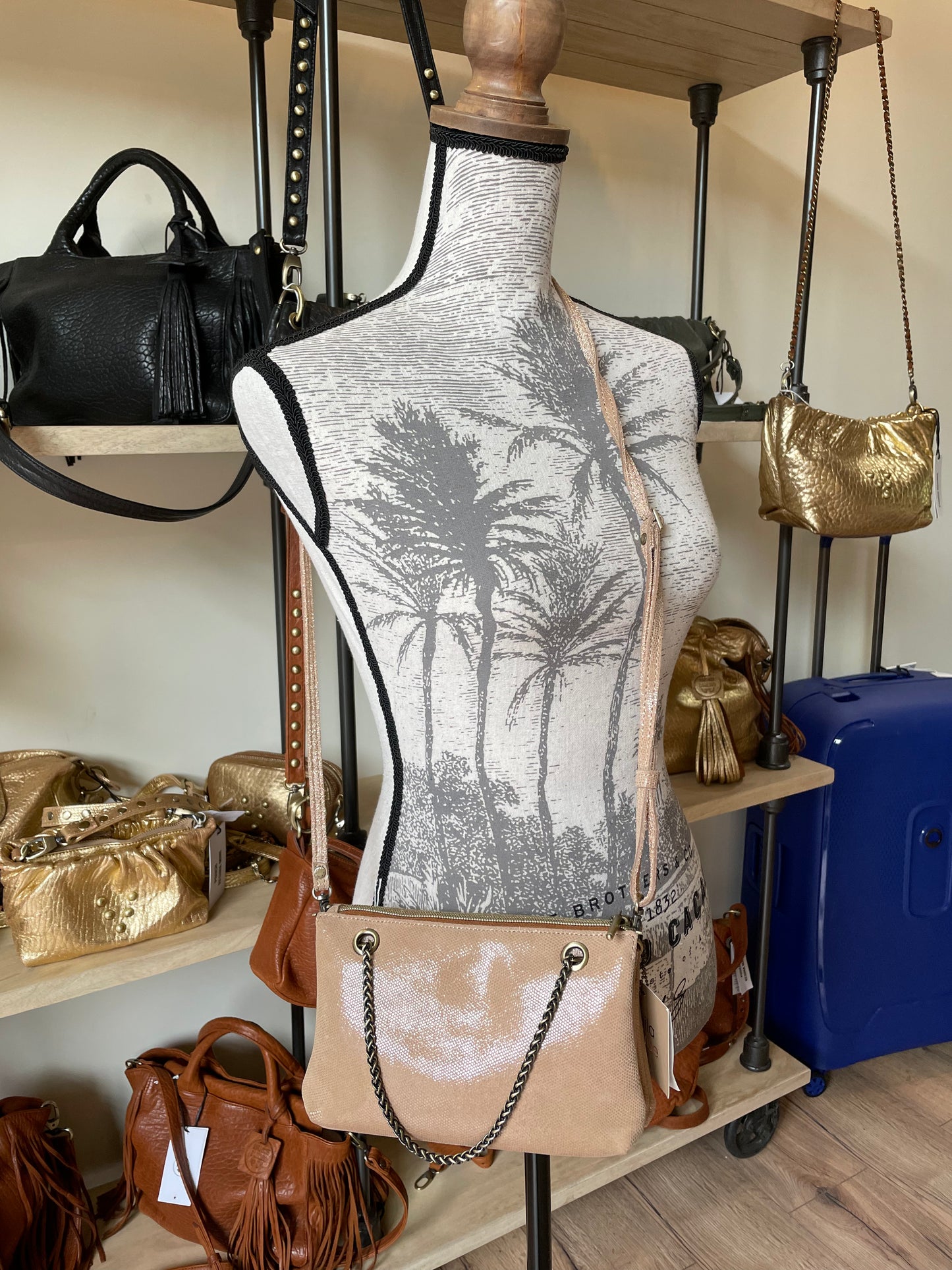 Petit sac trotteur en cuir rose Mila Louise (ligne Palom Bav)