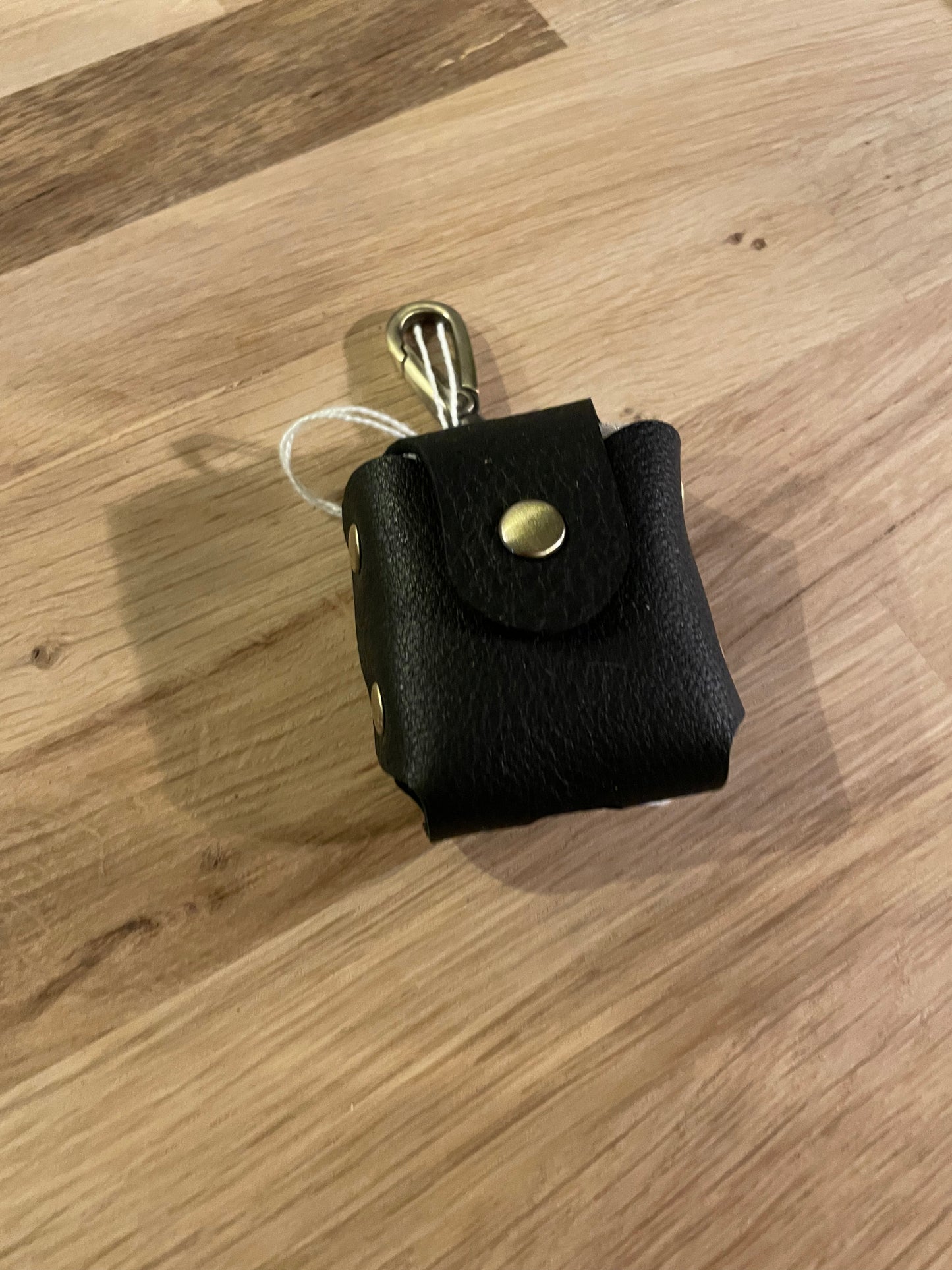 Étui pour AirPods en cuir noir