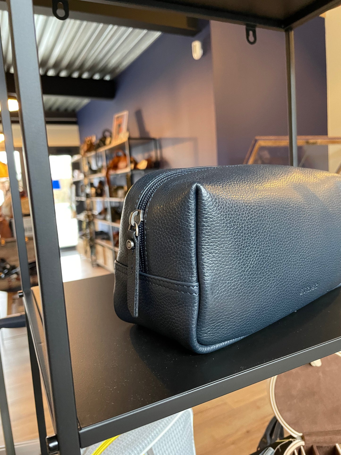 Trousse de toilette en cuir - ETRIER