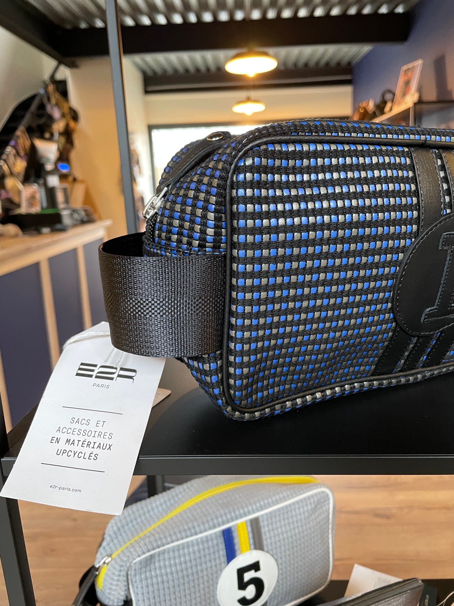 Trousse de toilette bleue chiffre 1 - E2R