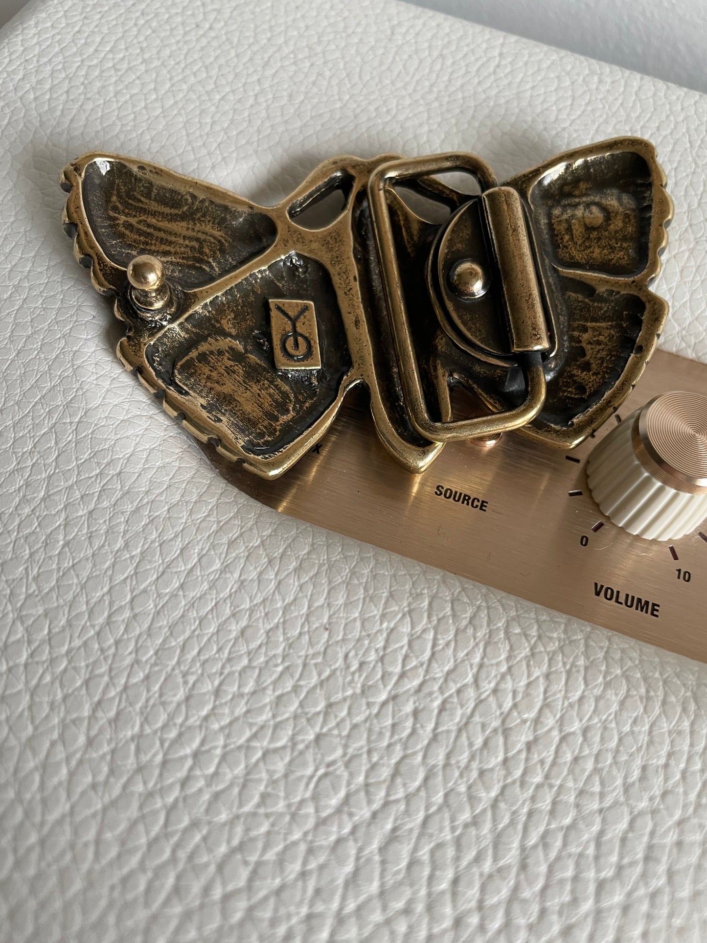 Boucle YOLETE Papillon old gold