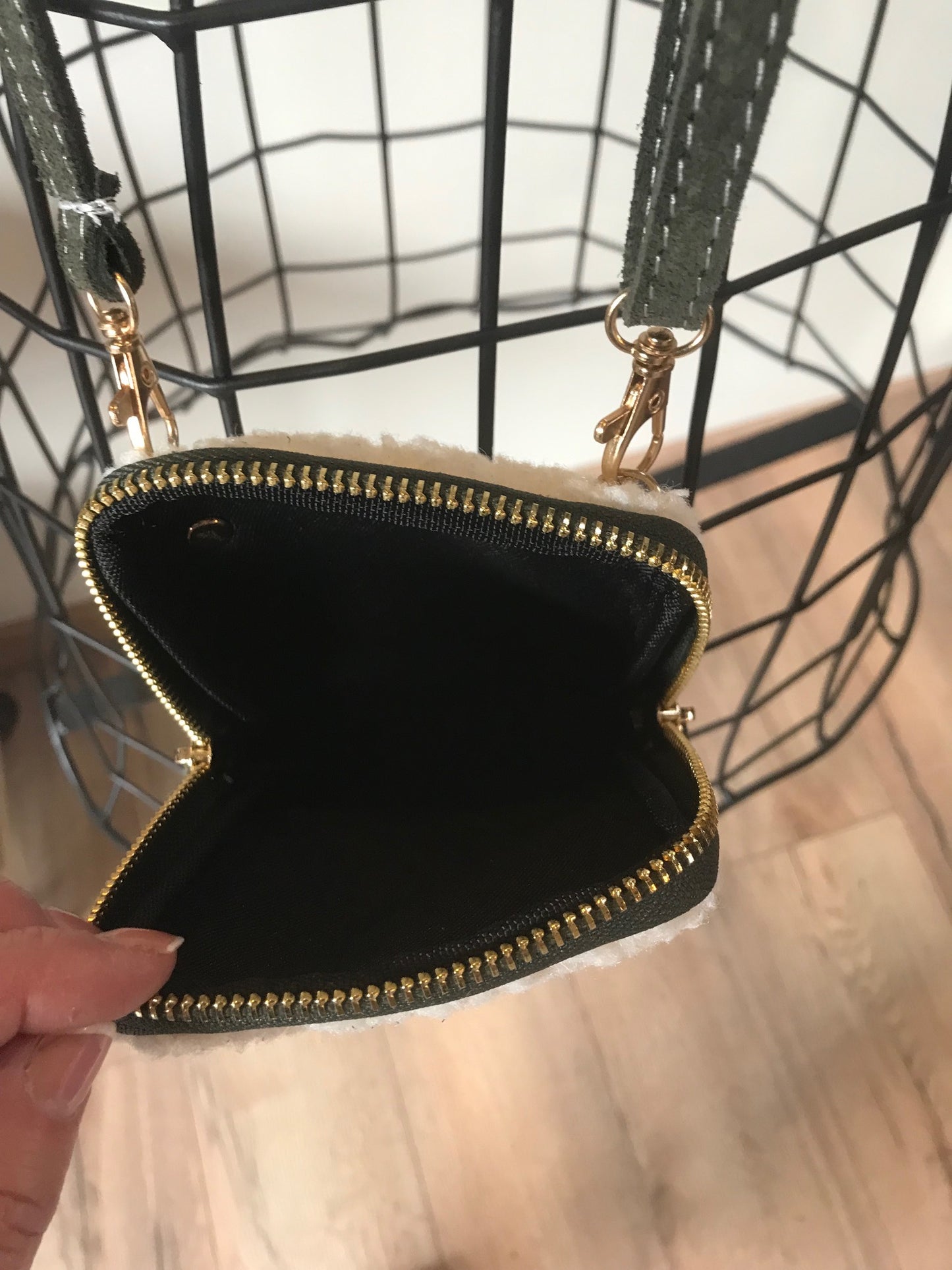 Etui à portable en moumoute et daim