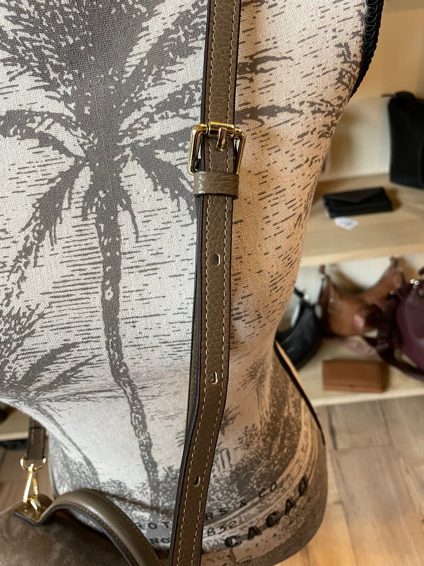 Sac Vanity Vita en daim Taupe