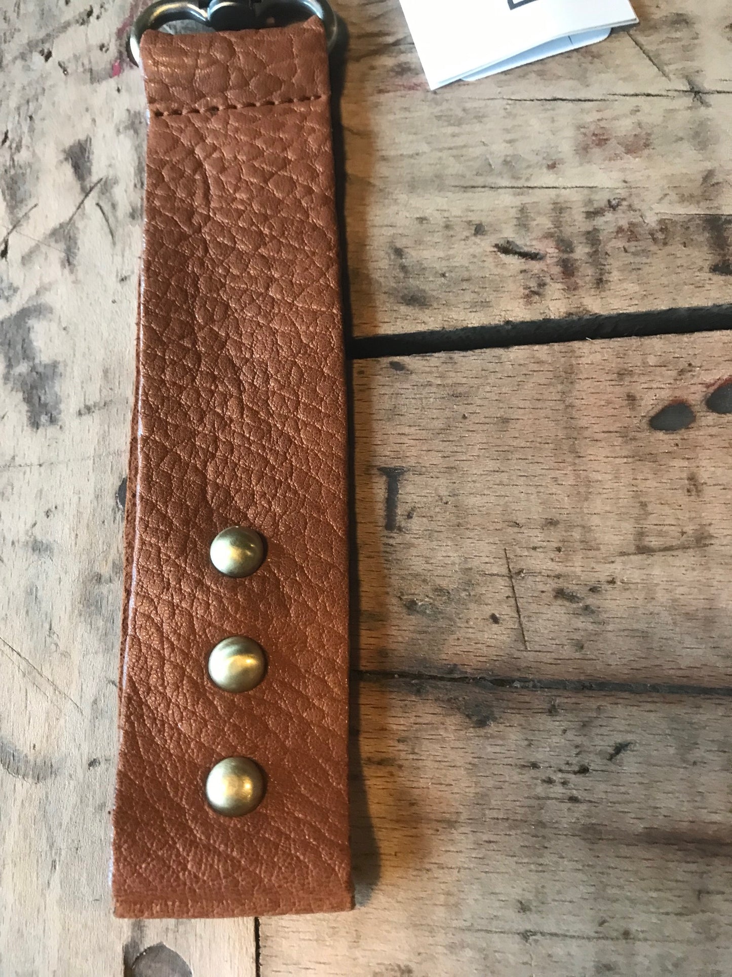 Porte Clés ROCK en cuir Cognac - virginie darling