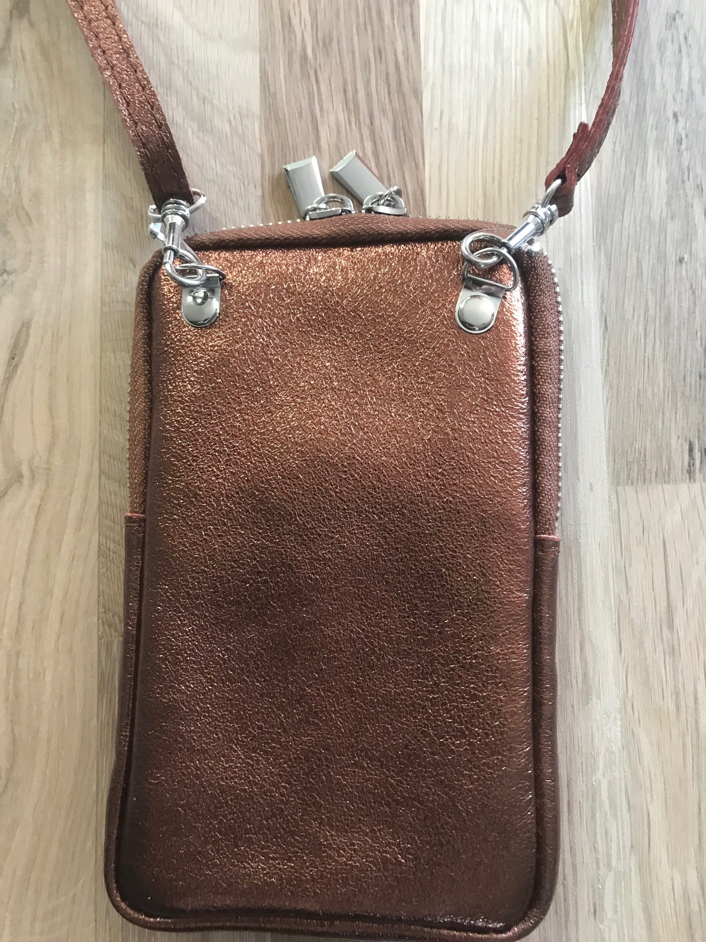 Porte téléphone en cuir bronze irisé - double zip