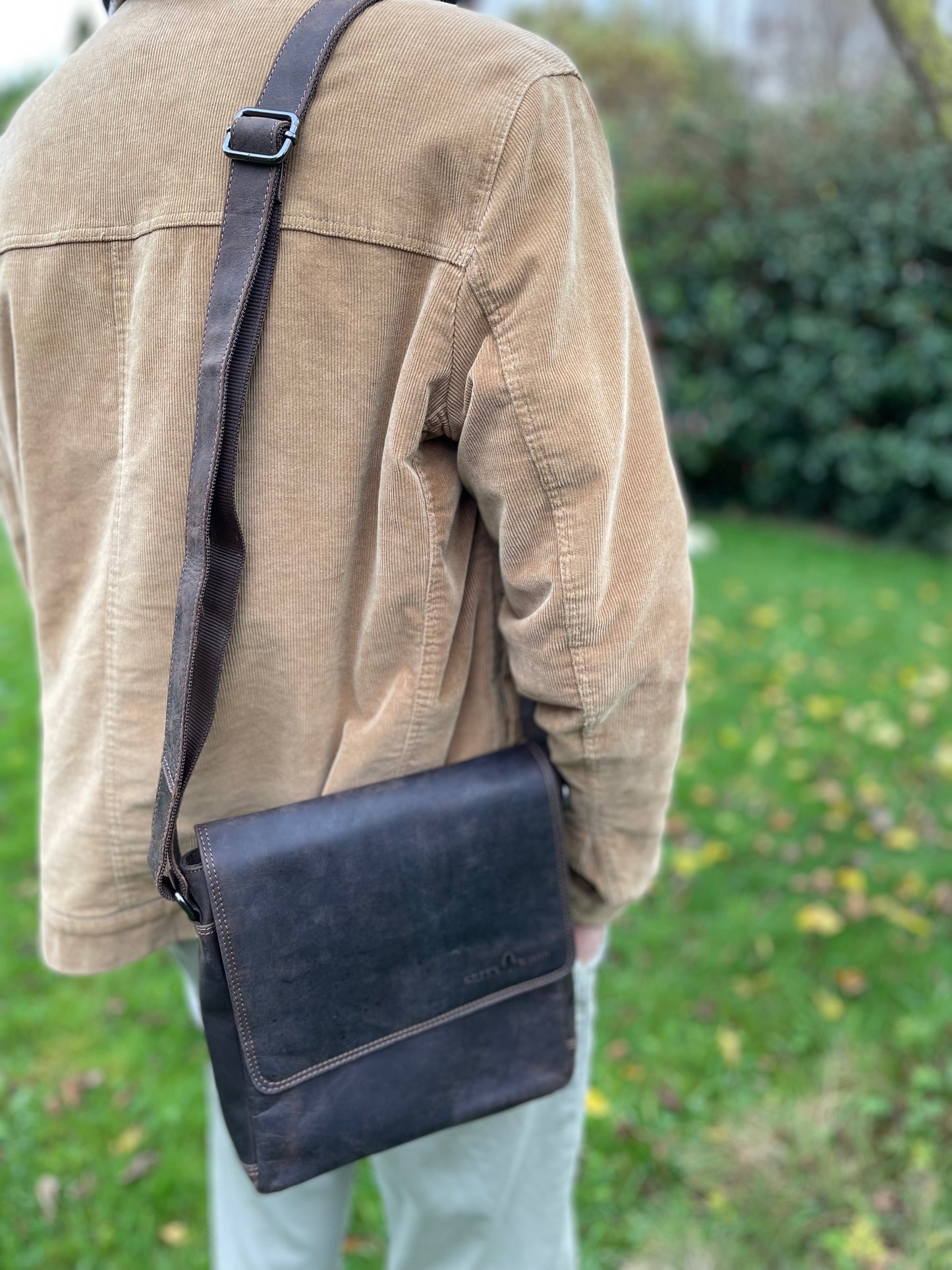Sac messager/ Sacoche bandoulière en cuir au look vintage coloris brun / Greenwood