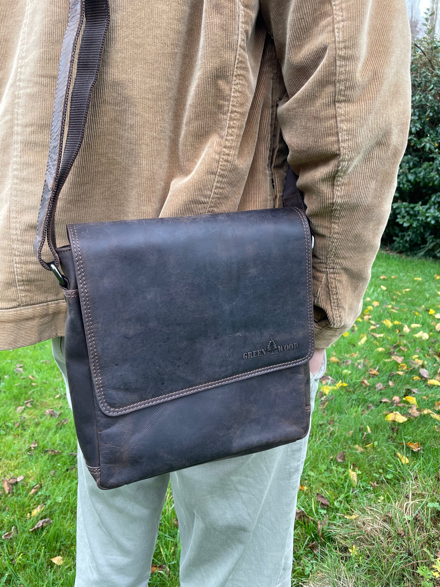 Sac messager/ Sacoche bandoulière en cuir au look vintage coloris brun / Greenwood
