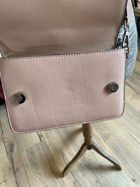 Sac bandoulière en cuir ALTESSE rose poudre - ETRIER