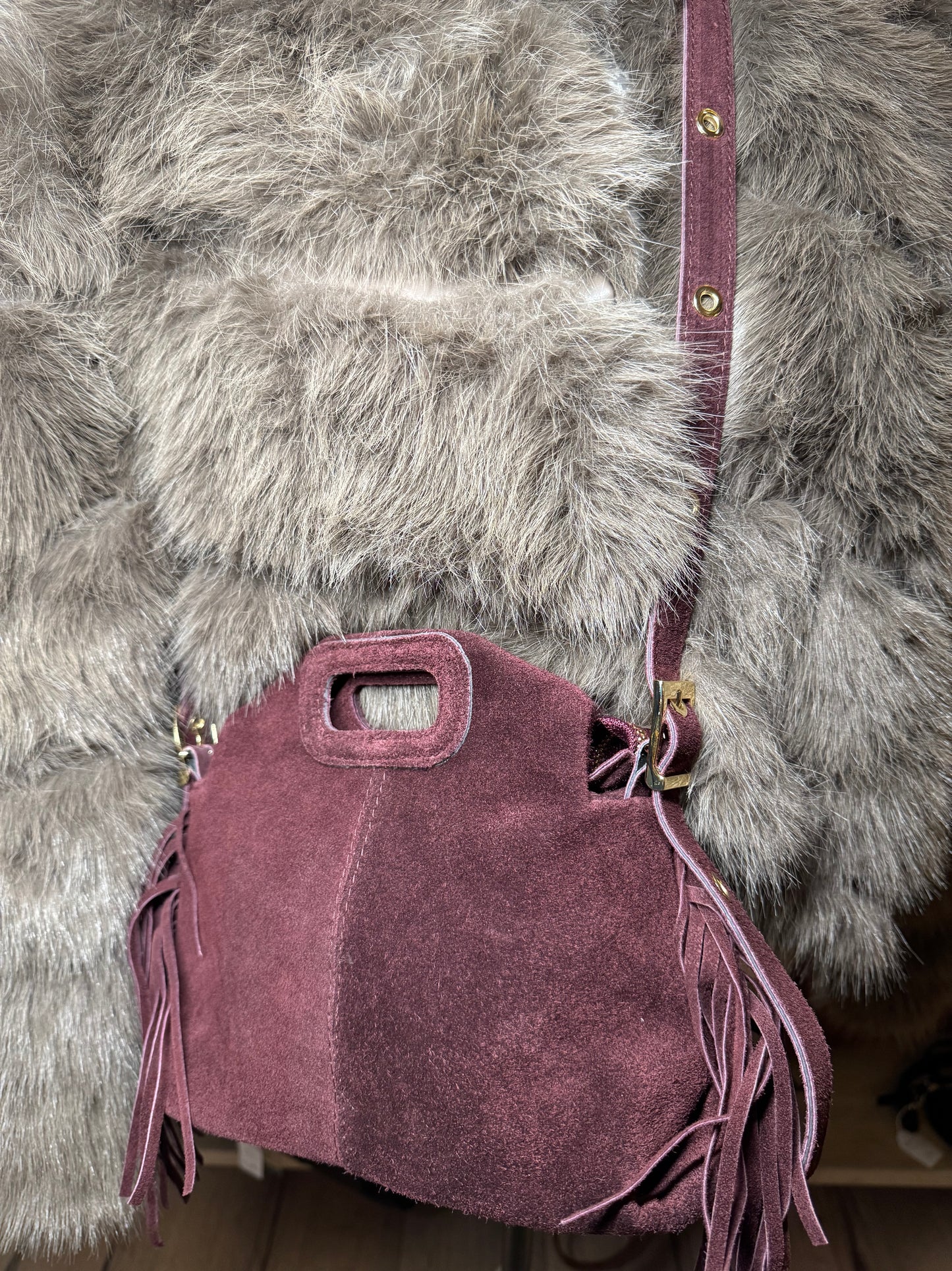 Sac Manon en daim et franges coloris bordeaux