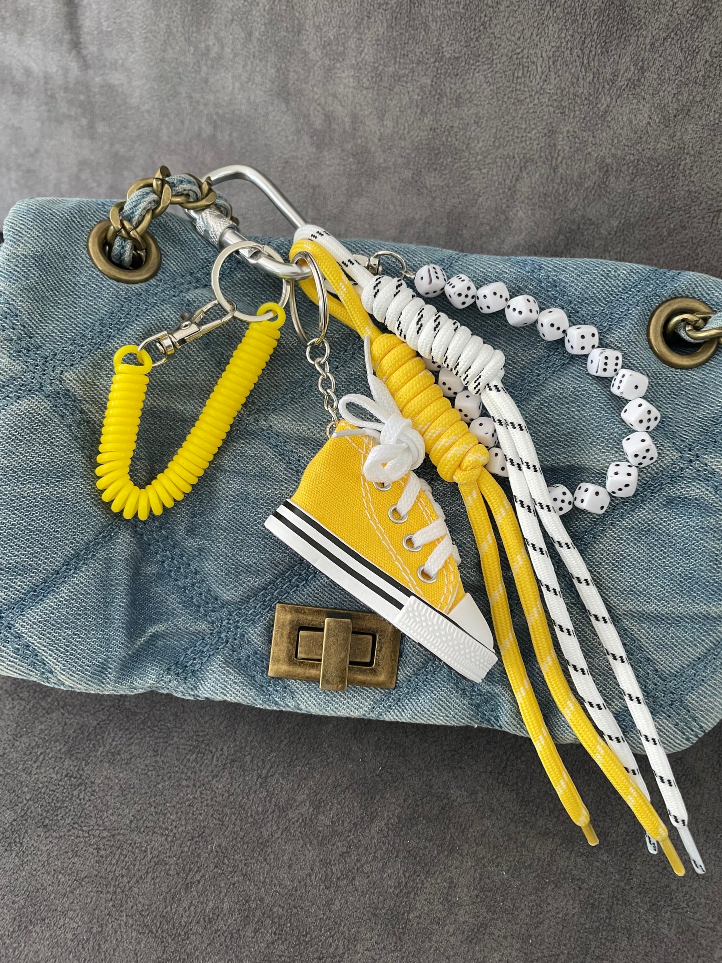 Bijou de sac - converse jaune