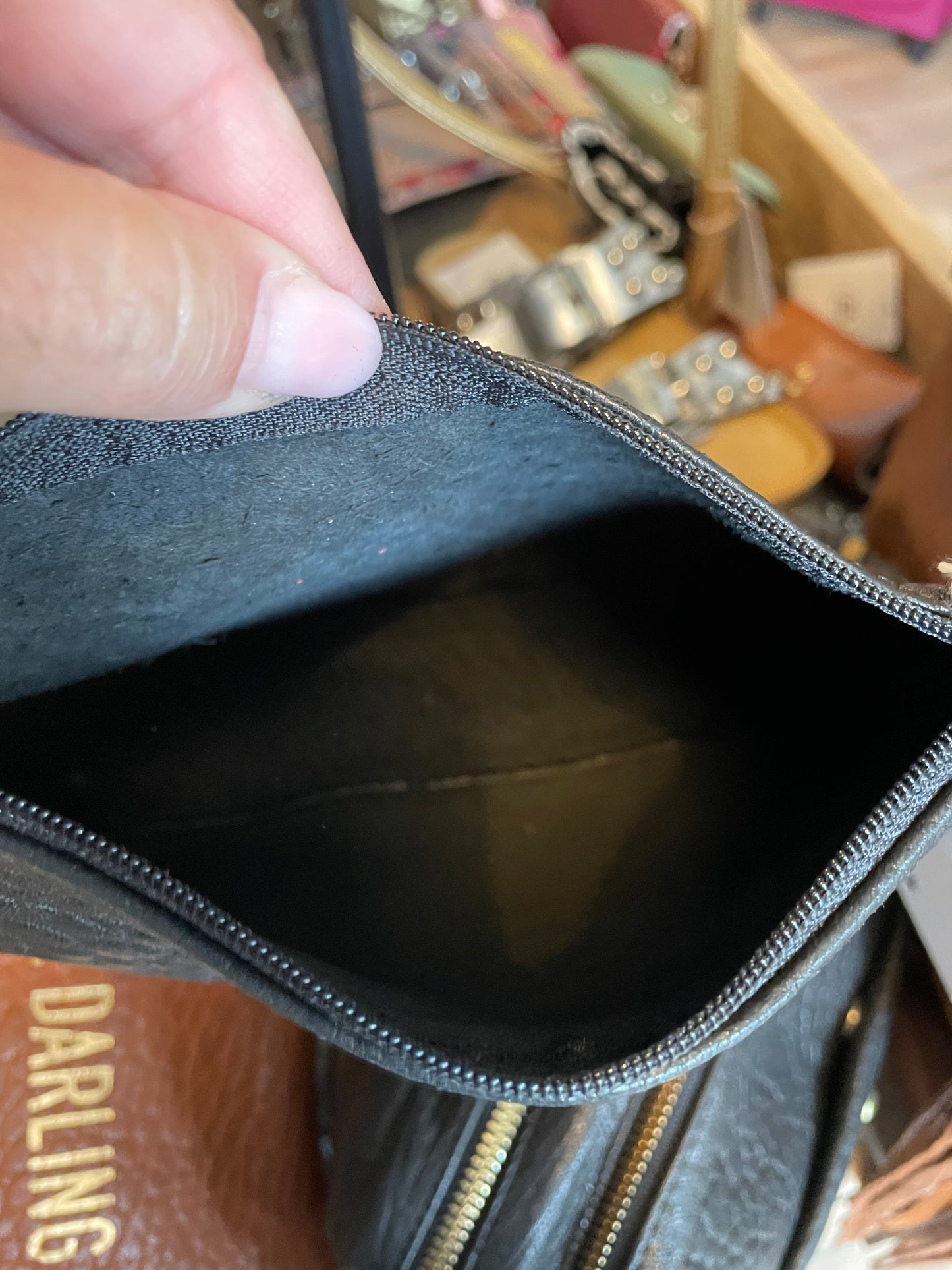 Pochette Darling Small noire - Embossage or