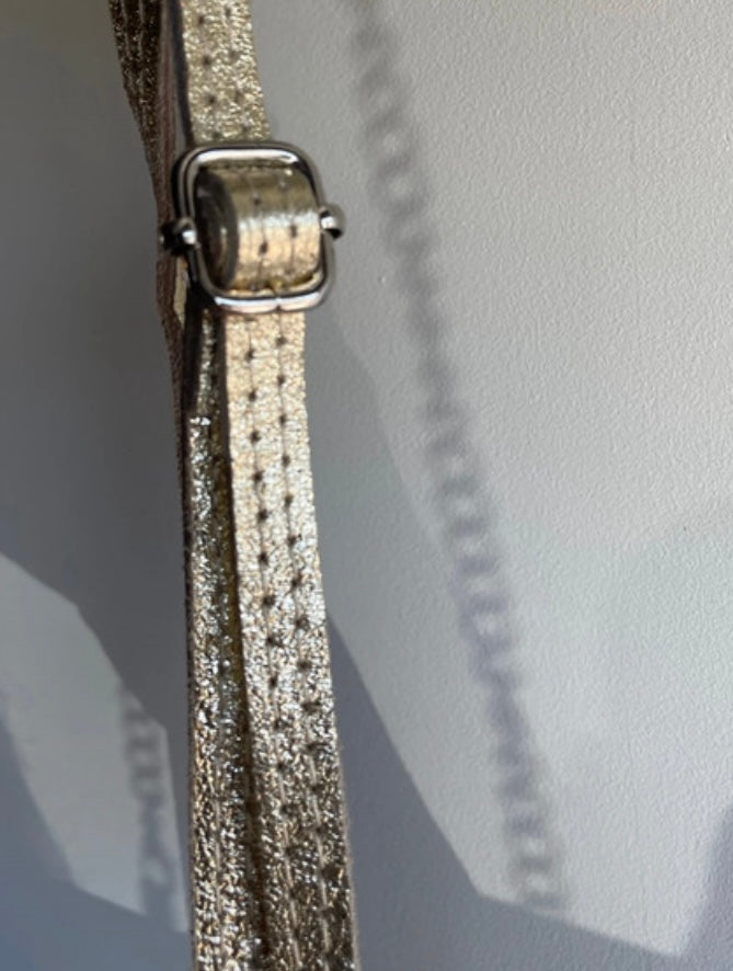 Porte téléphone en cuir irisé doré