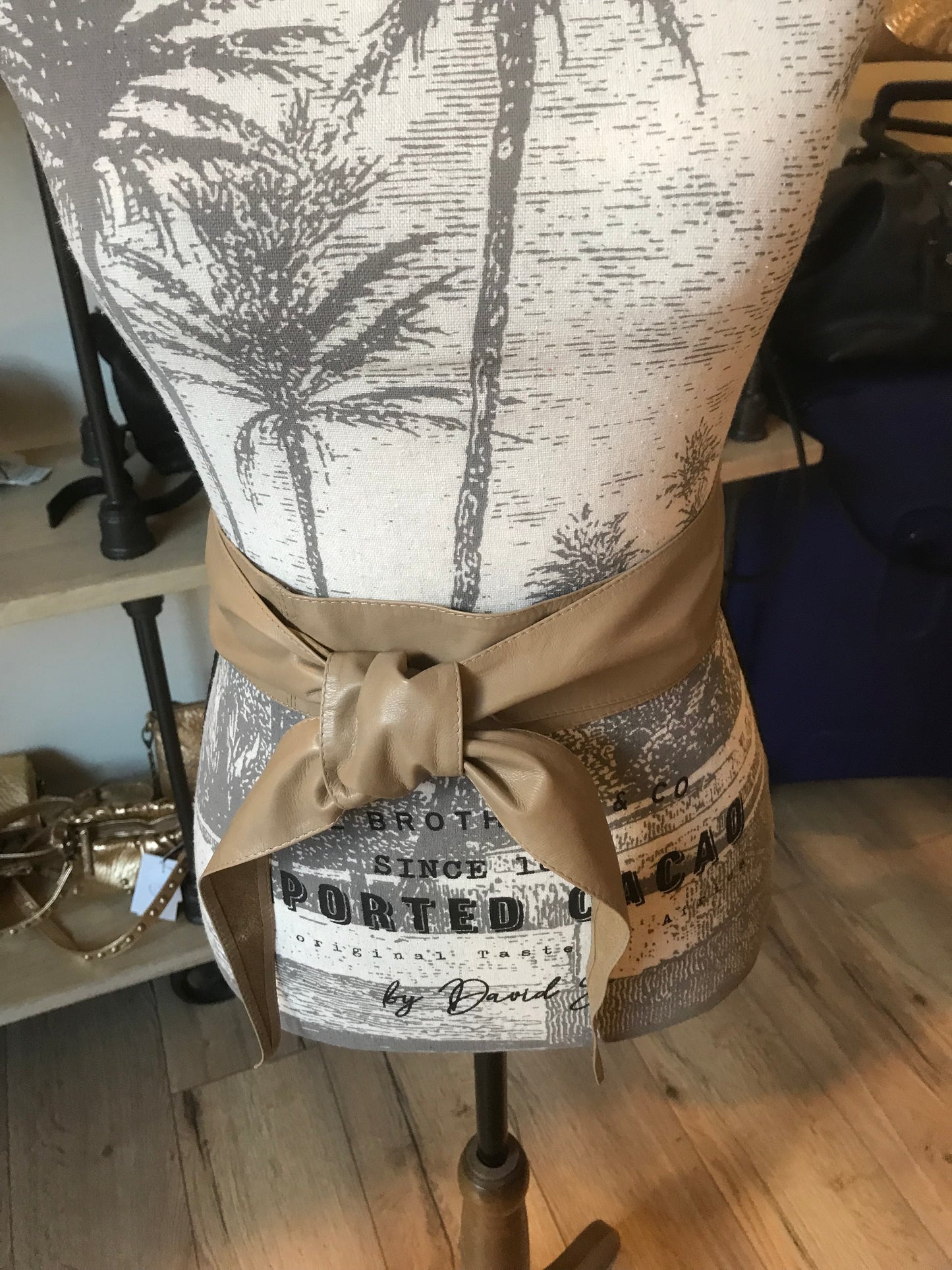 Ceinture en cuir beige à nouer