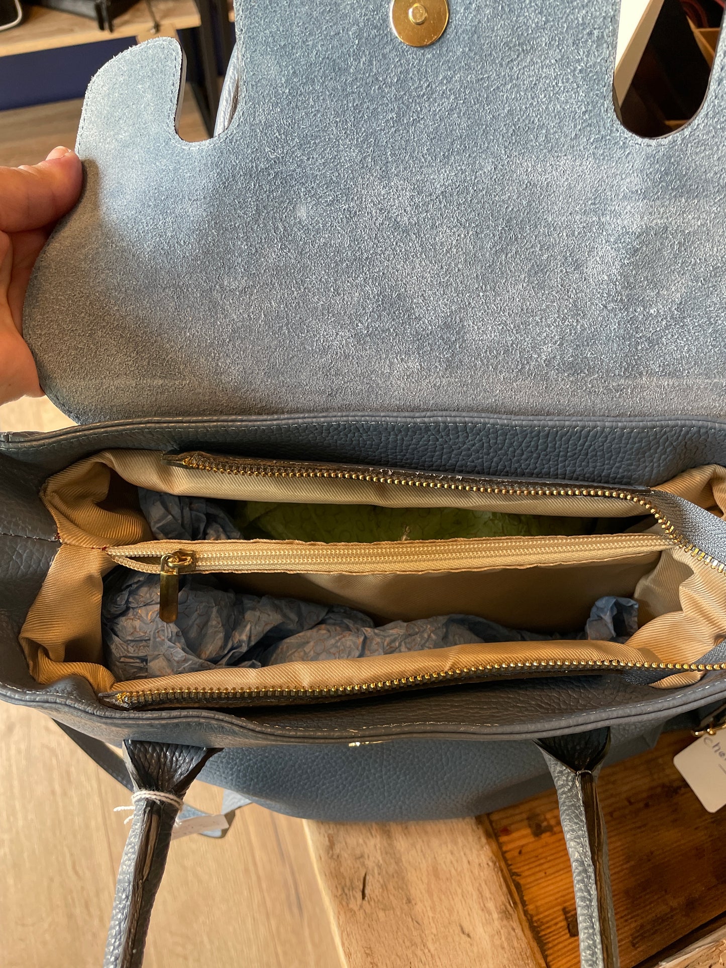 Sac à main en cuir grainé bleu jean