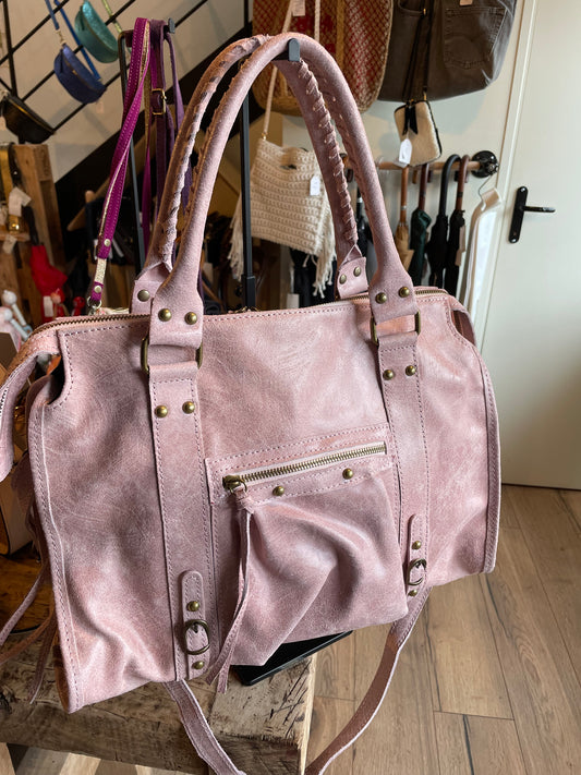 Sac Amandine en cuir mat rose poudré grand format