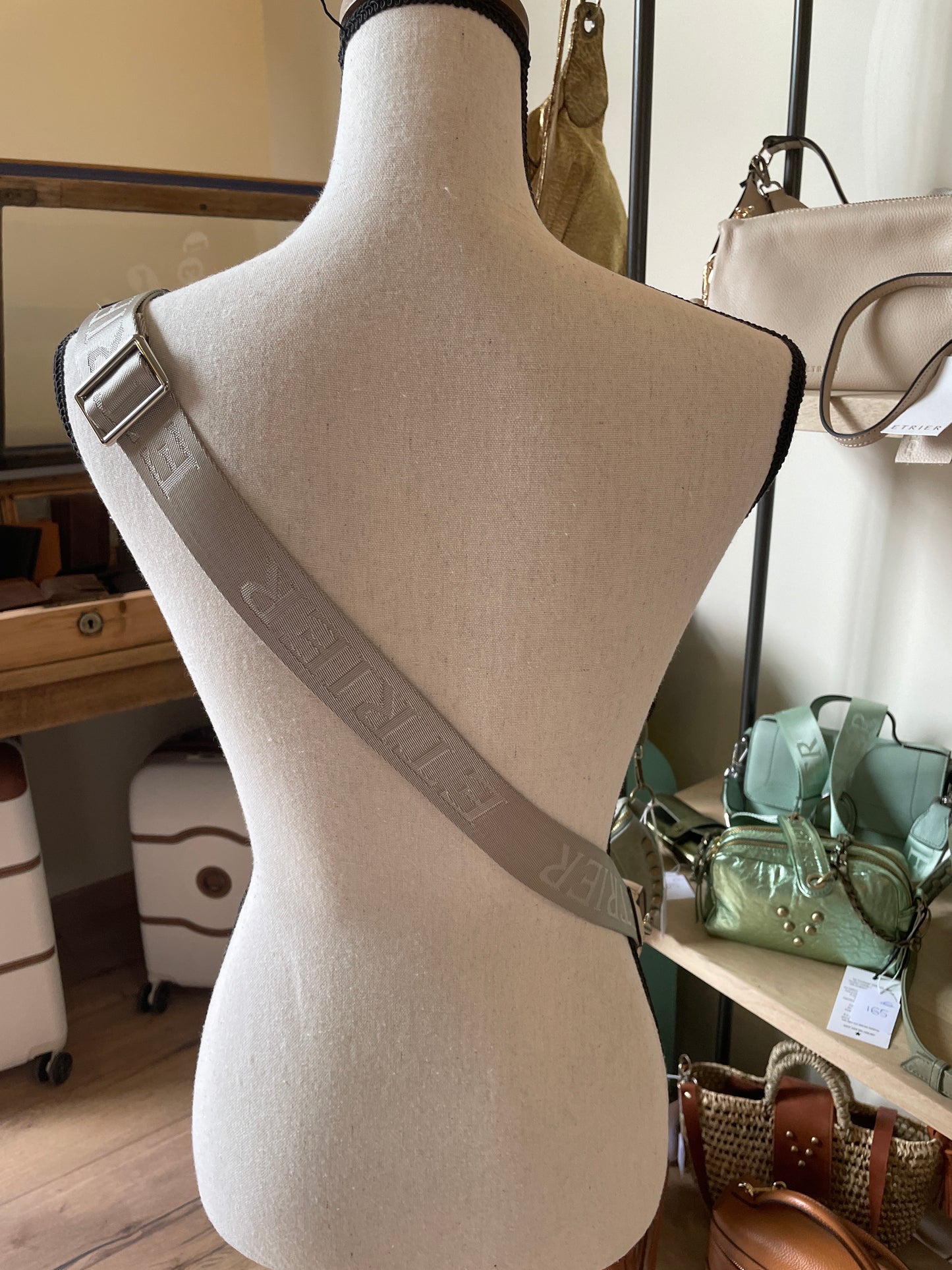 Sac bandoulière en cuir ALTESSE coloris Craie - Étrier
