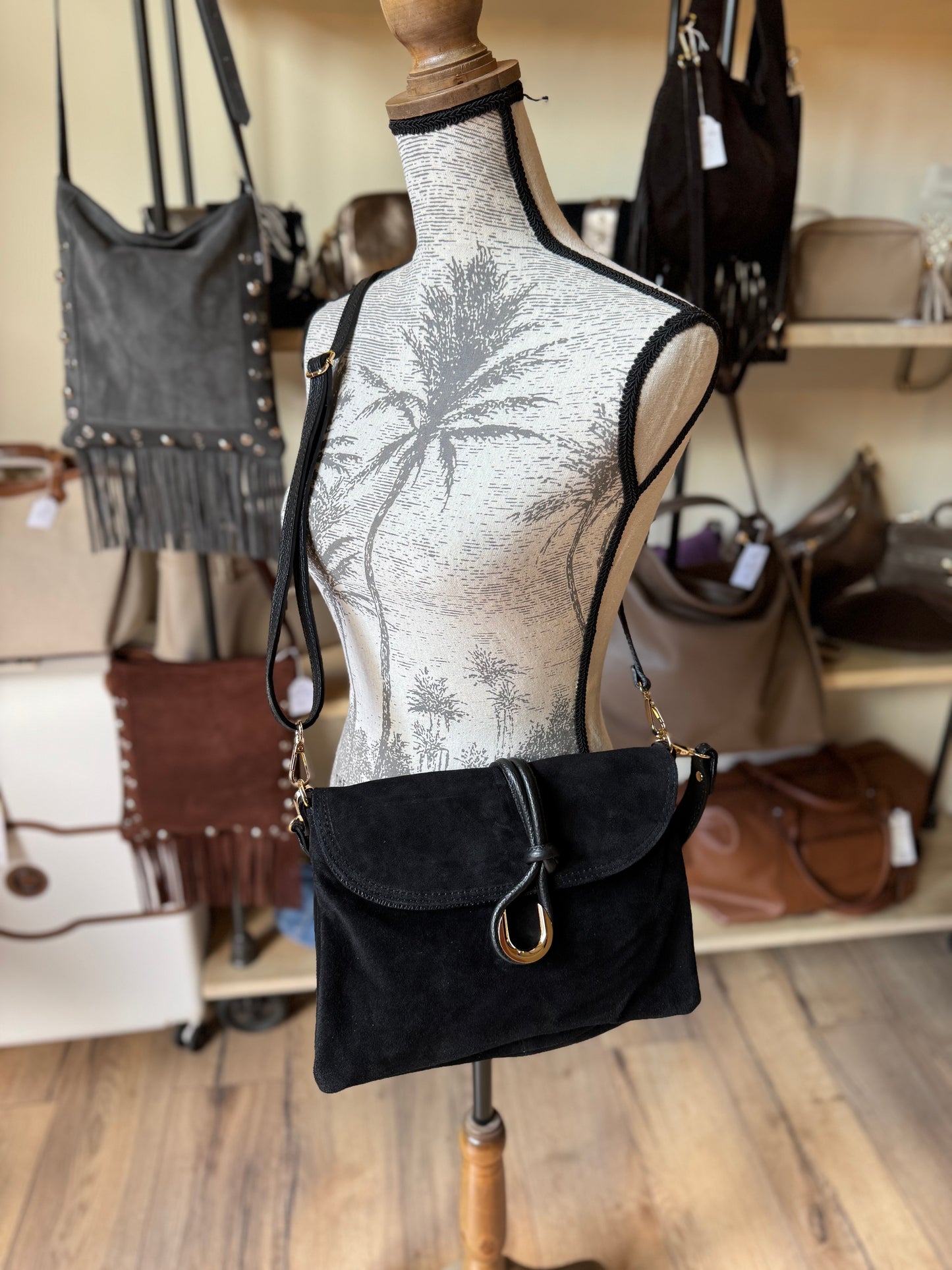 Sac Pochette Nattacha en daim noir