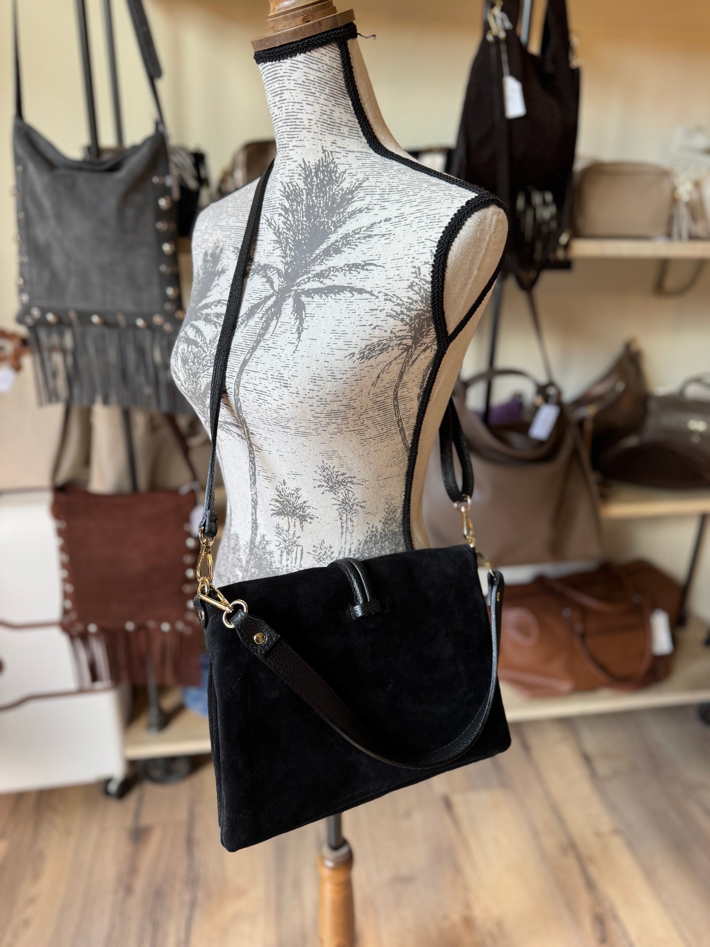 Sac Pochette Nattacha en daim noir
