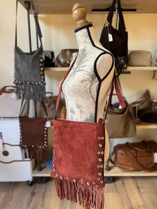 Sac Barbara en daim avec franges et rivets (coloris papaye😍)