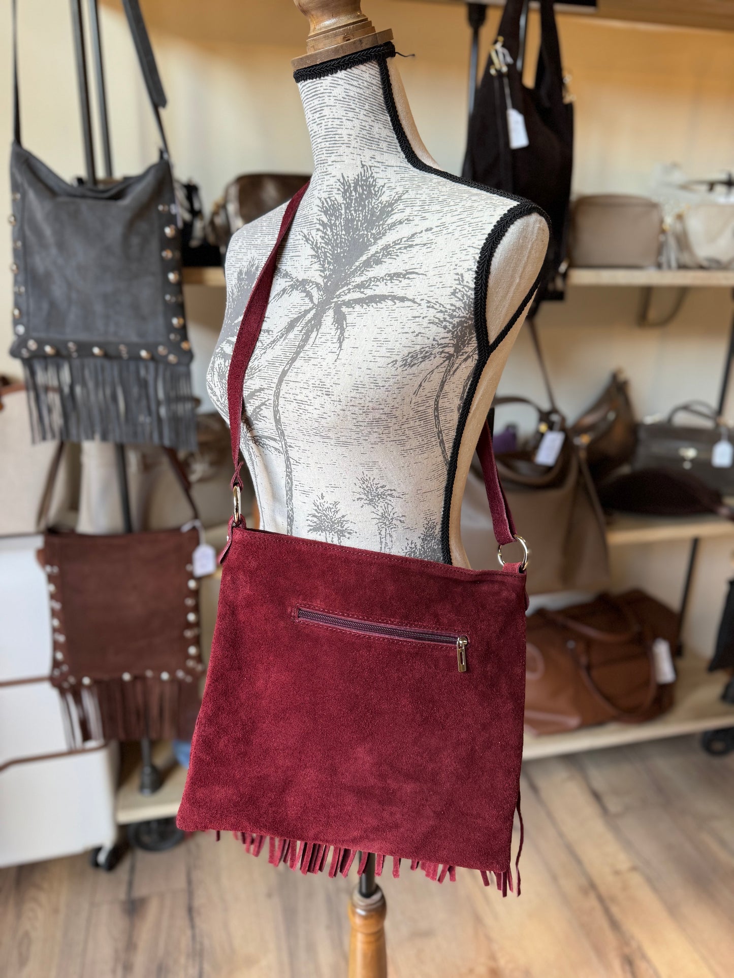 Sac Emma en daim et franges coloris bordeaux