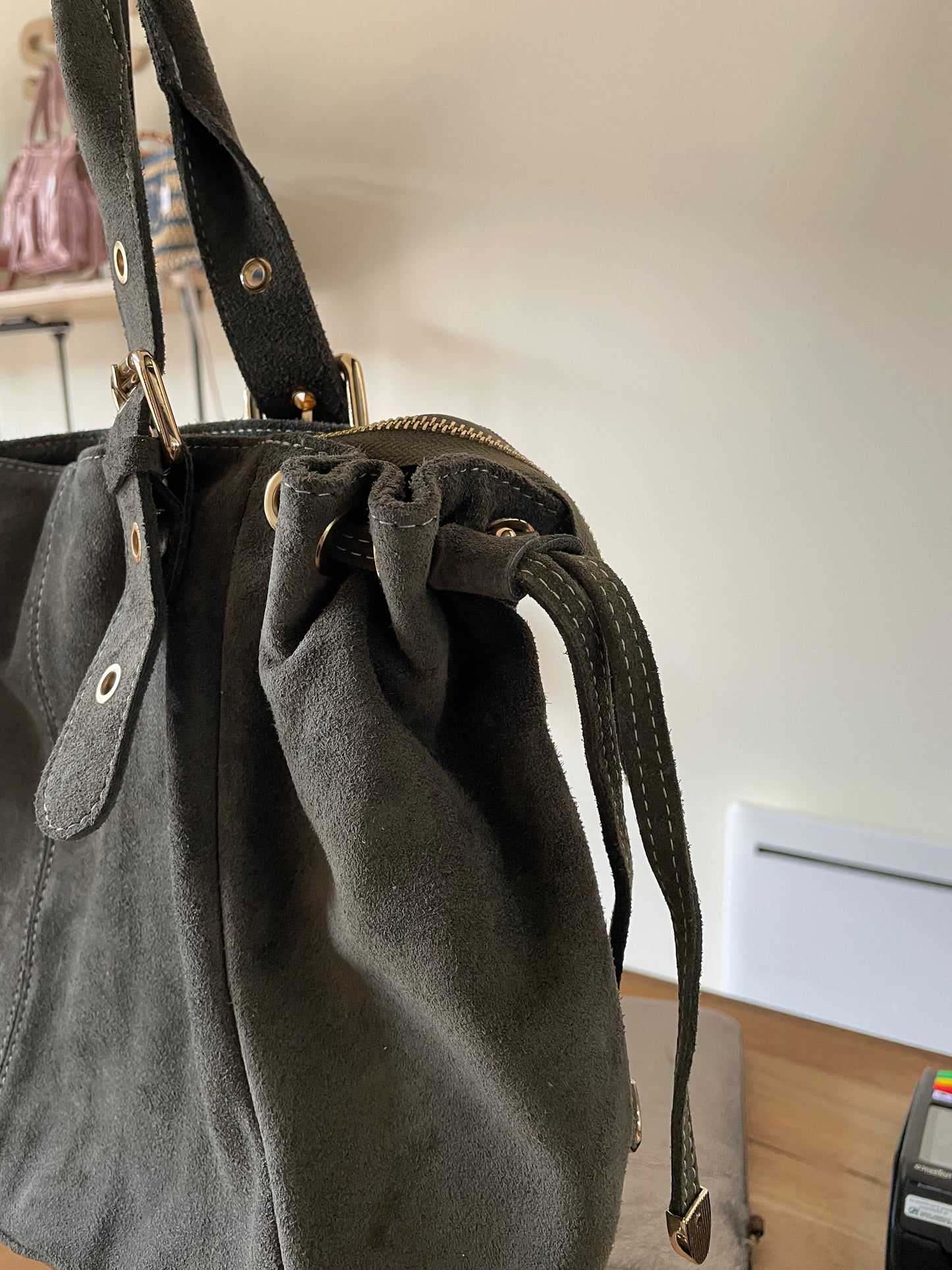 Sac Carla en cuir suédé (coloris kaki)