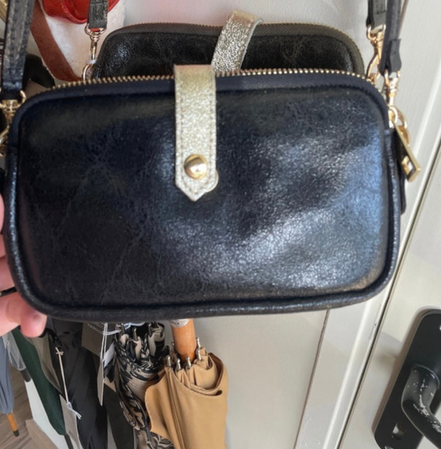 Porte téléphone en cuir noir et doré