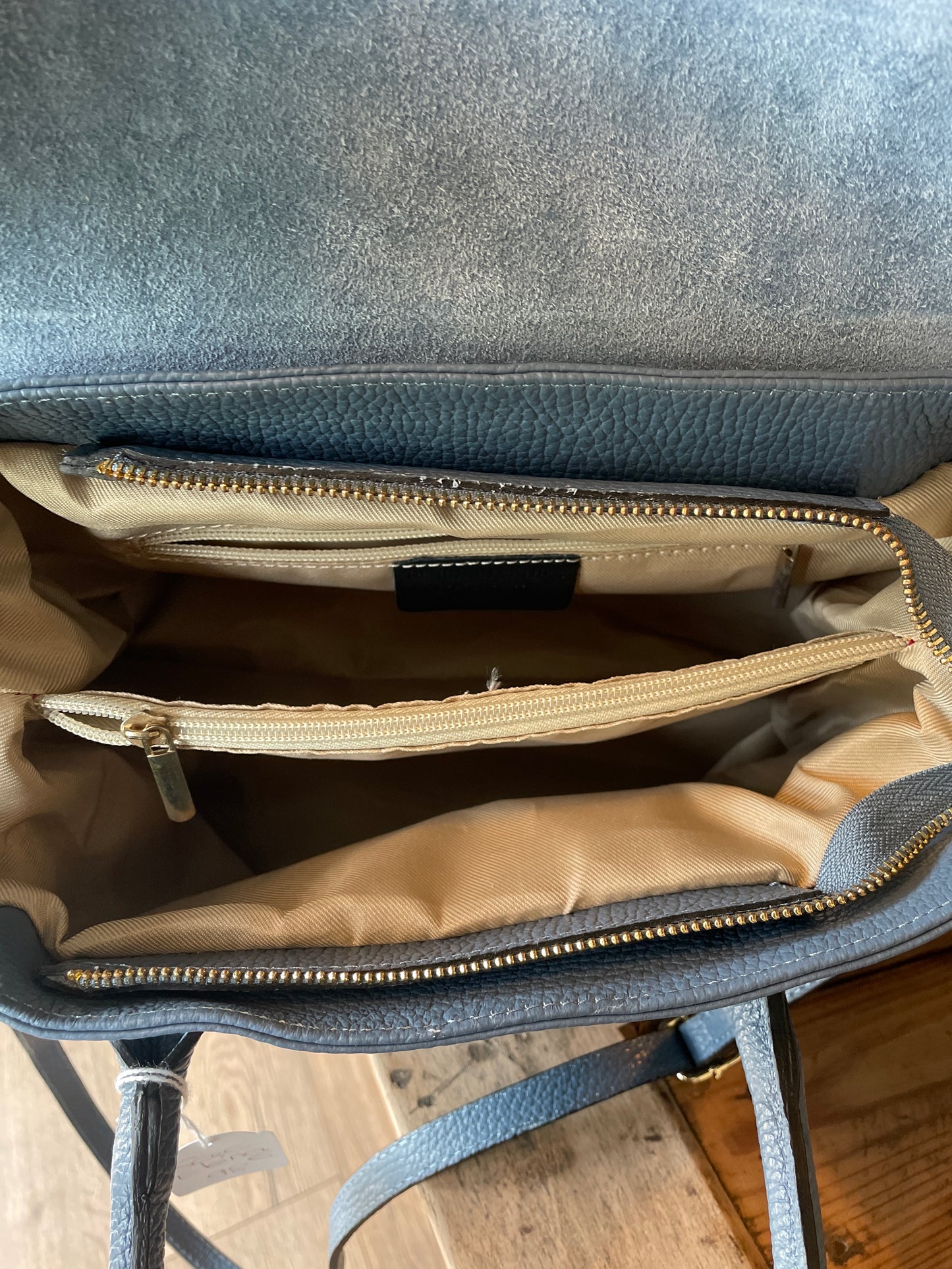 Sac à main en cuir grainé bleu jean