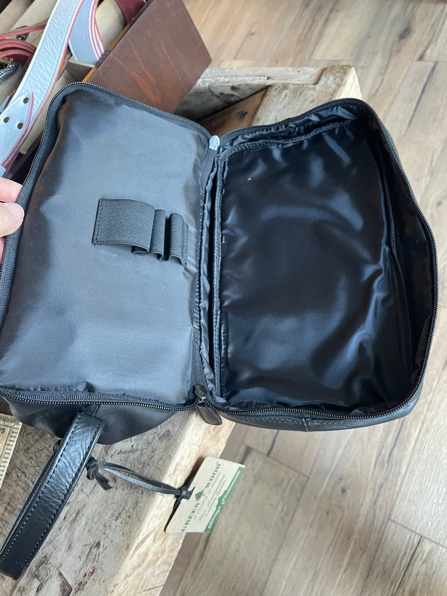 Trousse de toilette en cuir noir - Greenwood