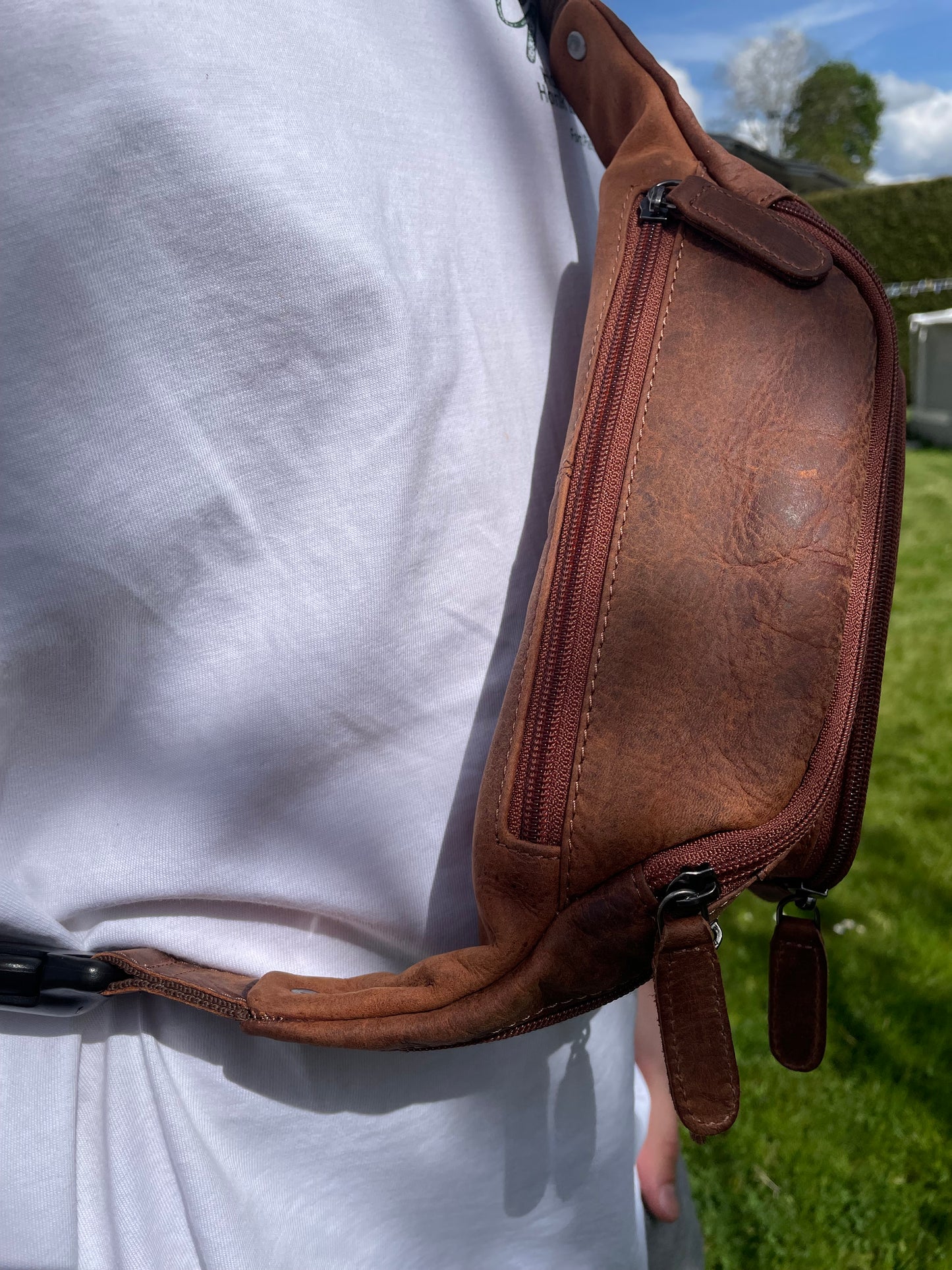 Sac banane Julien en cuir au look vintage marron/rouge (mixte)