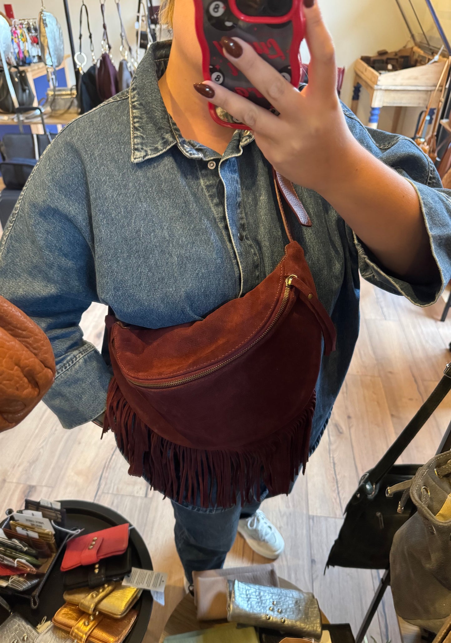 Banane Happy en daim et cuir avec franges coloris bordeaux